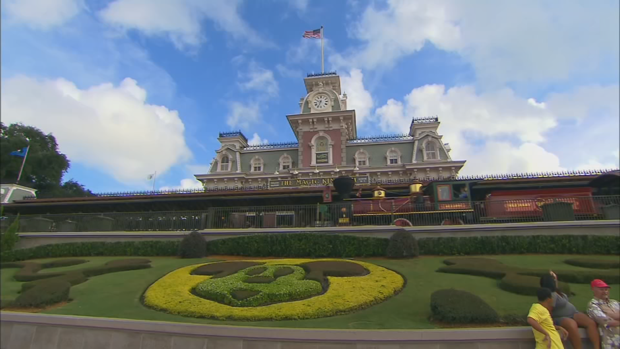 Walt Disney World Railroad Reopens After Nearly 1500 Days Closed at Magic  Kingdom : r/WaltDisneyWorld