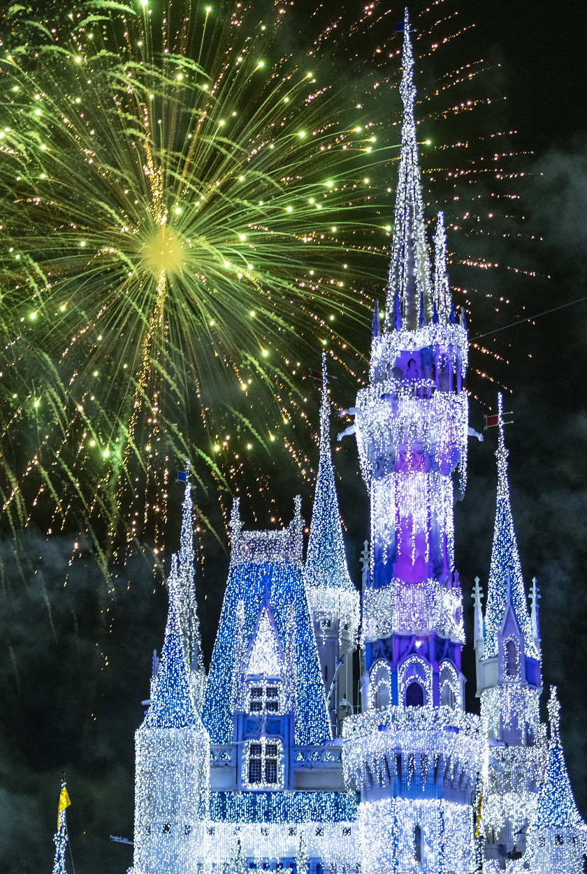 Video Get a sneak peak at Disney World’s new Christmas fireworks show