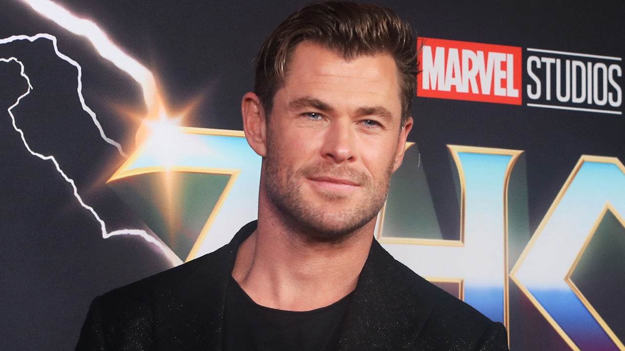 Chris Hemsworth Announces Break From Acting Due to Alzheimer's  Predisposition