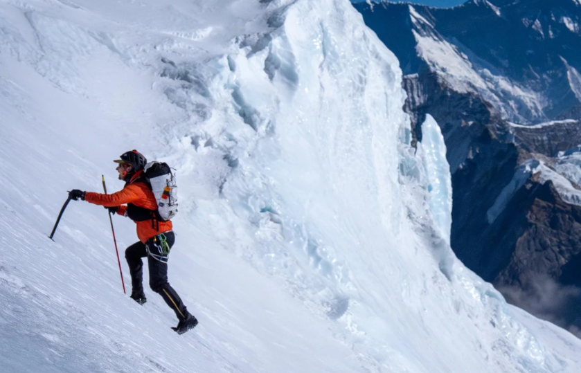Photos: Mass. native shatters Mount Everest speed climbing record