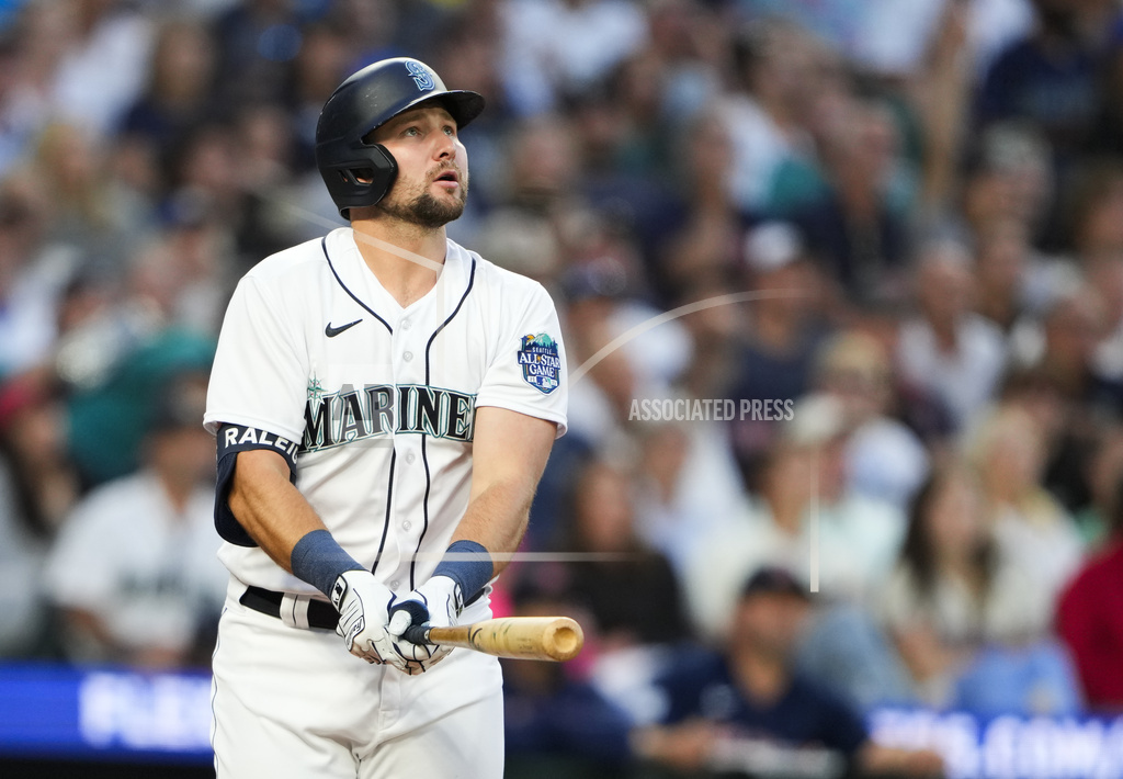 Cal Raleigh's RBI single in 10th inning gives Mariners 1-0 win