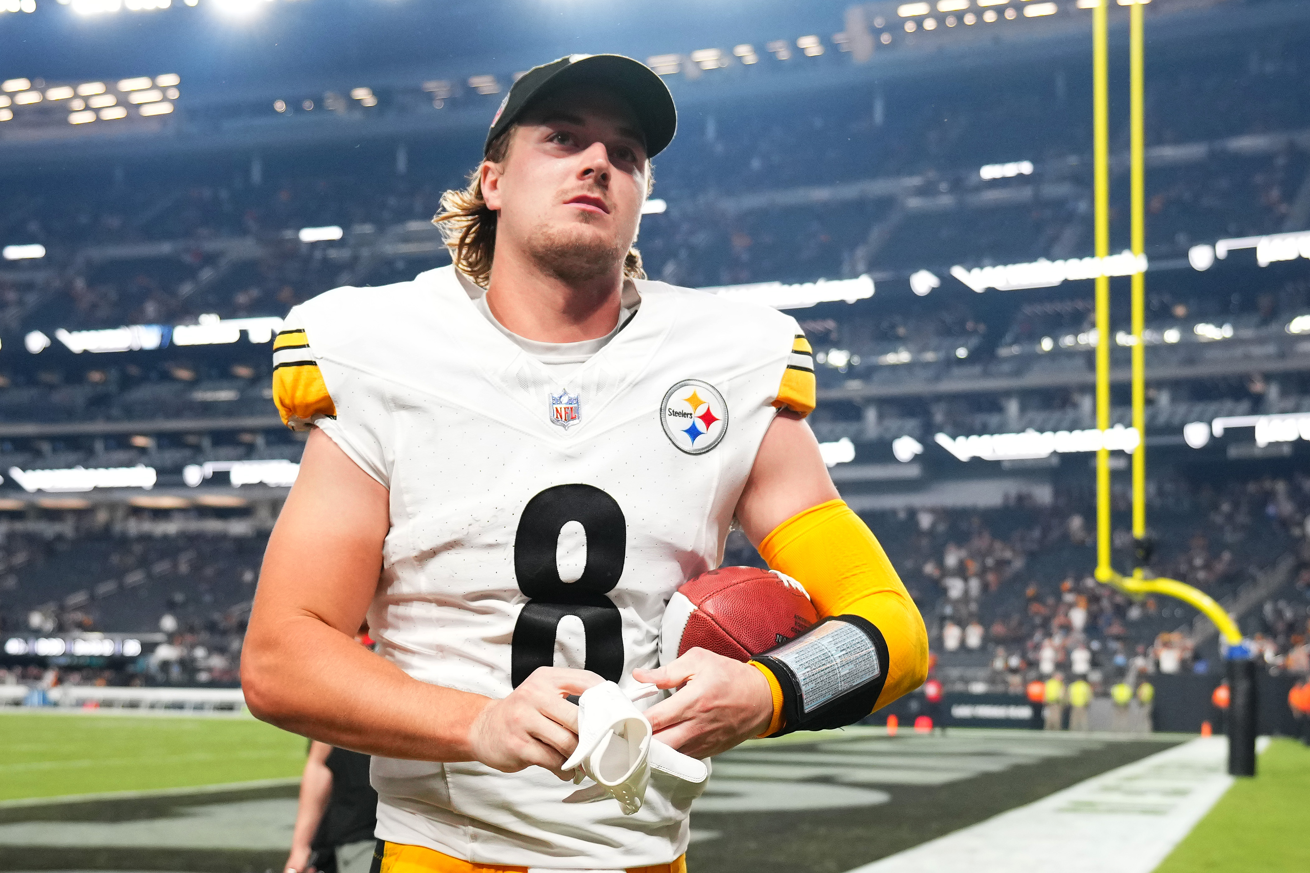 Steelers red lights, lose to Ravens and Kenny Picket leaves game