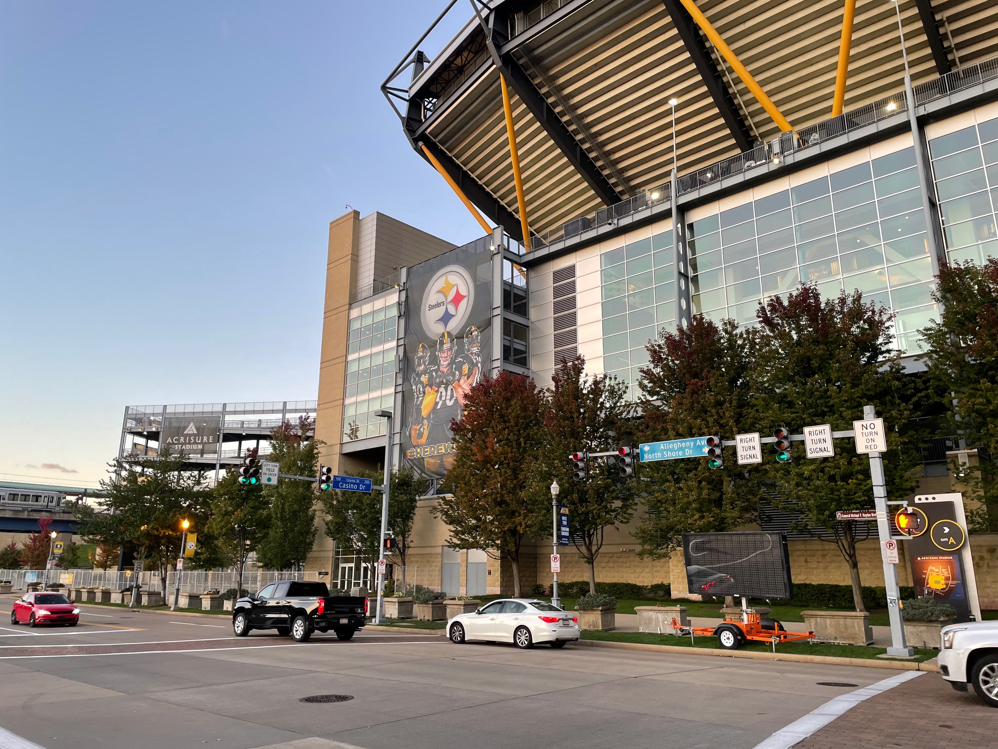 Steelers owner Rooney dies