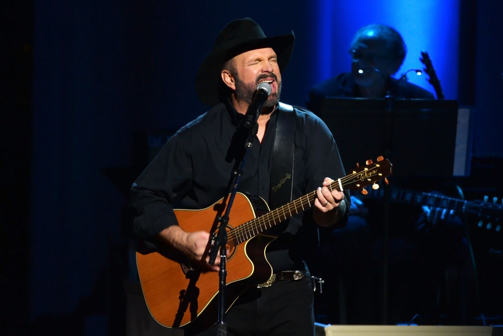 Garth Brooks Announces New Album 'Time Traveler' To Be Included In Upcoming  Box Set