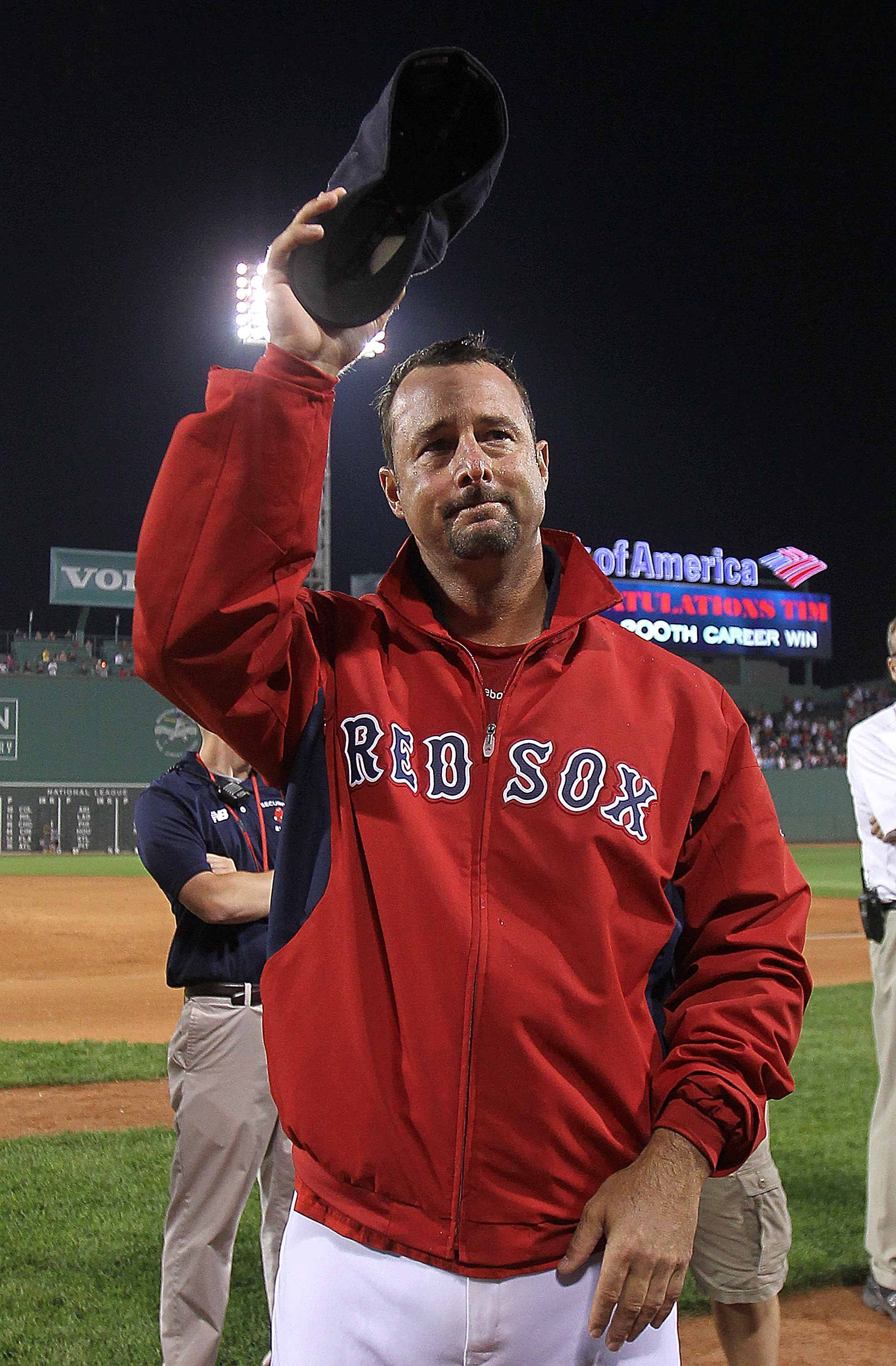 Baseball community remembers Red Sox pitcher Tim Wakefield