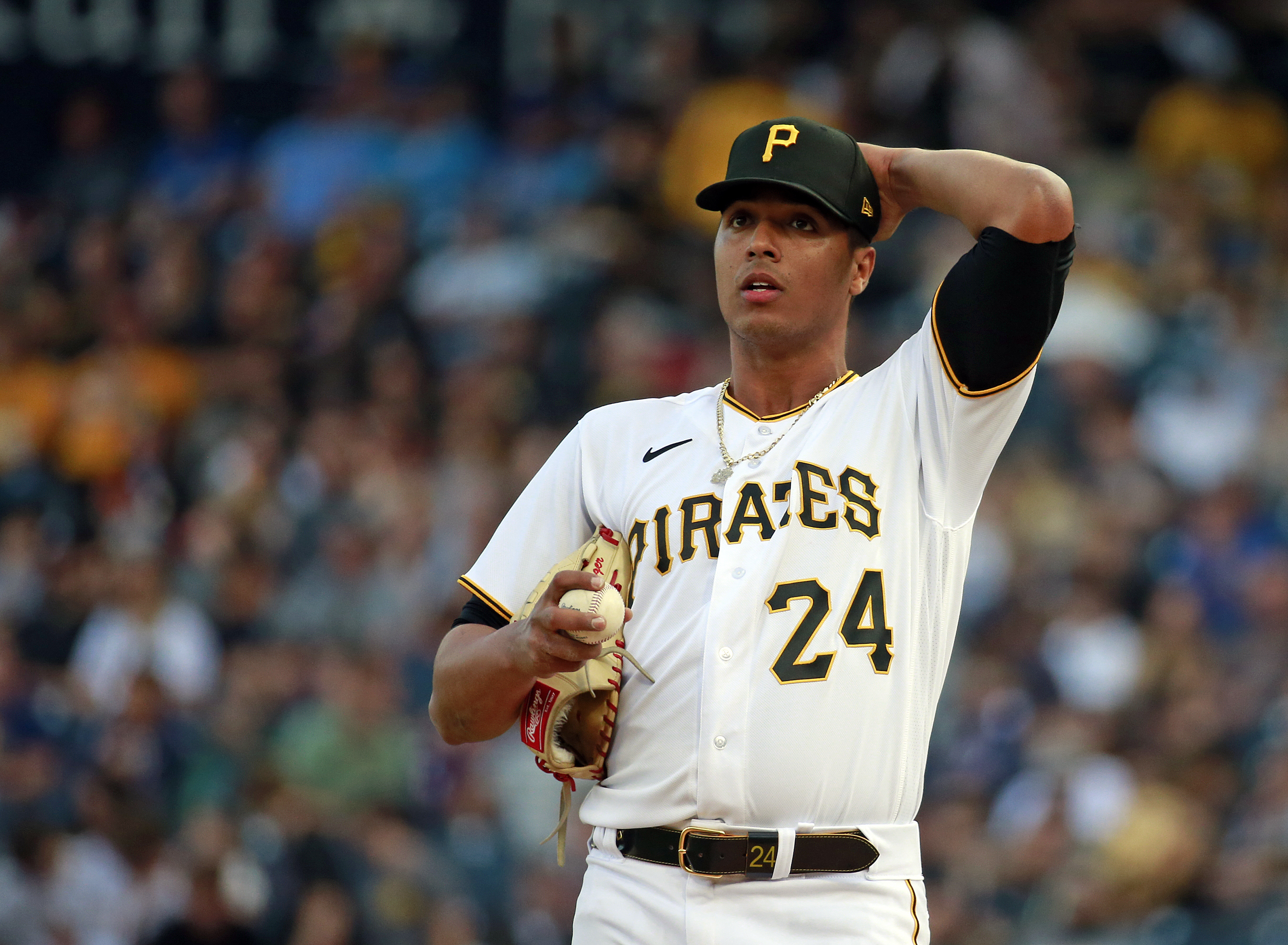 Pirates snap 8-game losing streak, blank Cubs, 6-0, behind quality start  from Johan Oviedo