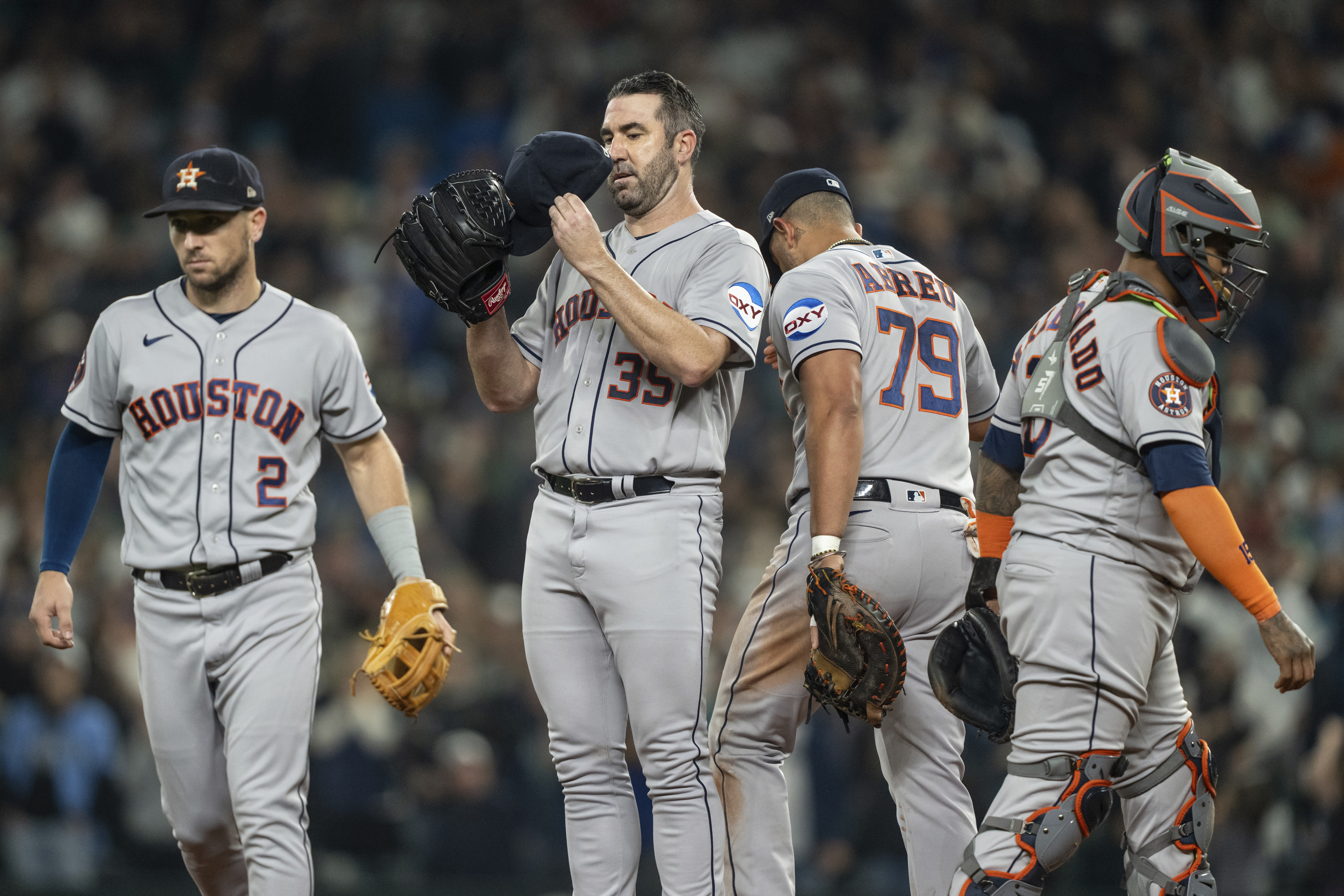 Vintage Verlander silences Seattle as Astros top M's 5-1 to open key series  in playoff race