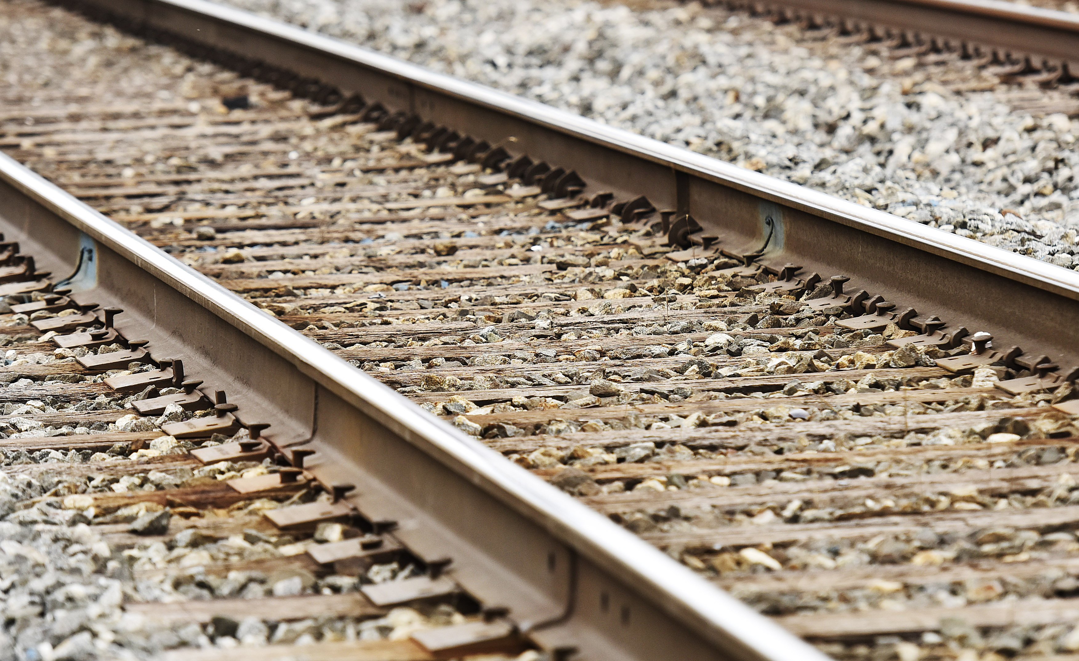 Man In Critical Condition After Being Hit By Train In South Side – WPXI