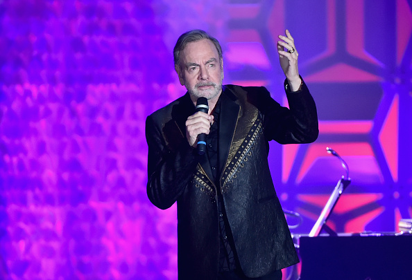 Sweet Caroline,' sweet deal: Neil Diamond sells song rights to Universal  Music – KIRO 7 News Seattle