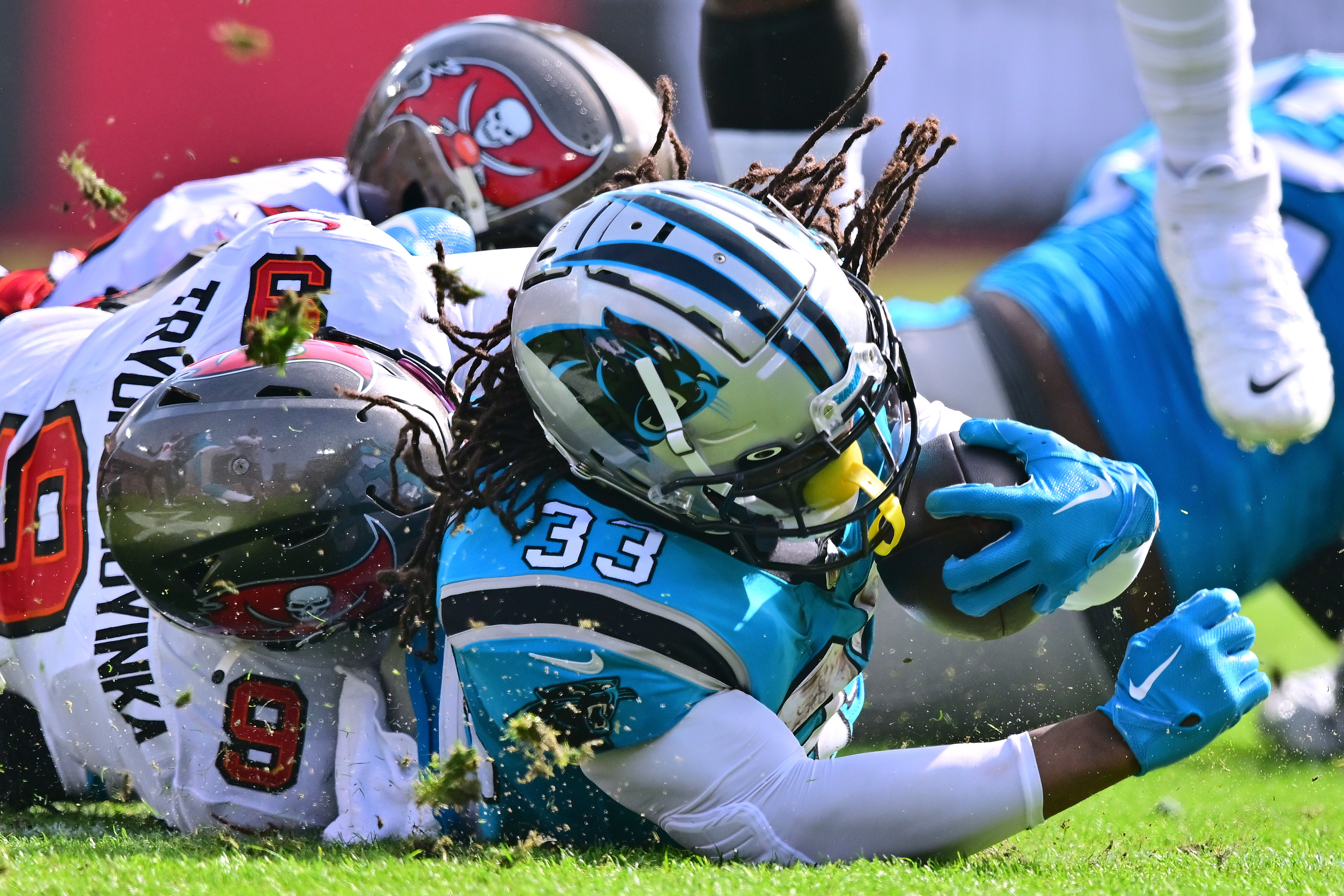 Brady, Bucs can clinch NFC South with victory over Panthers