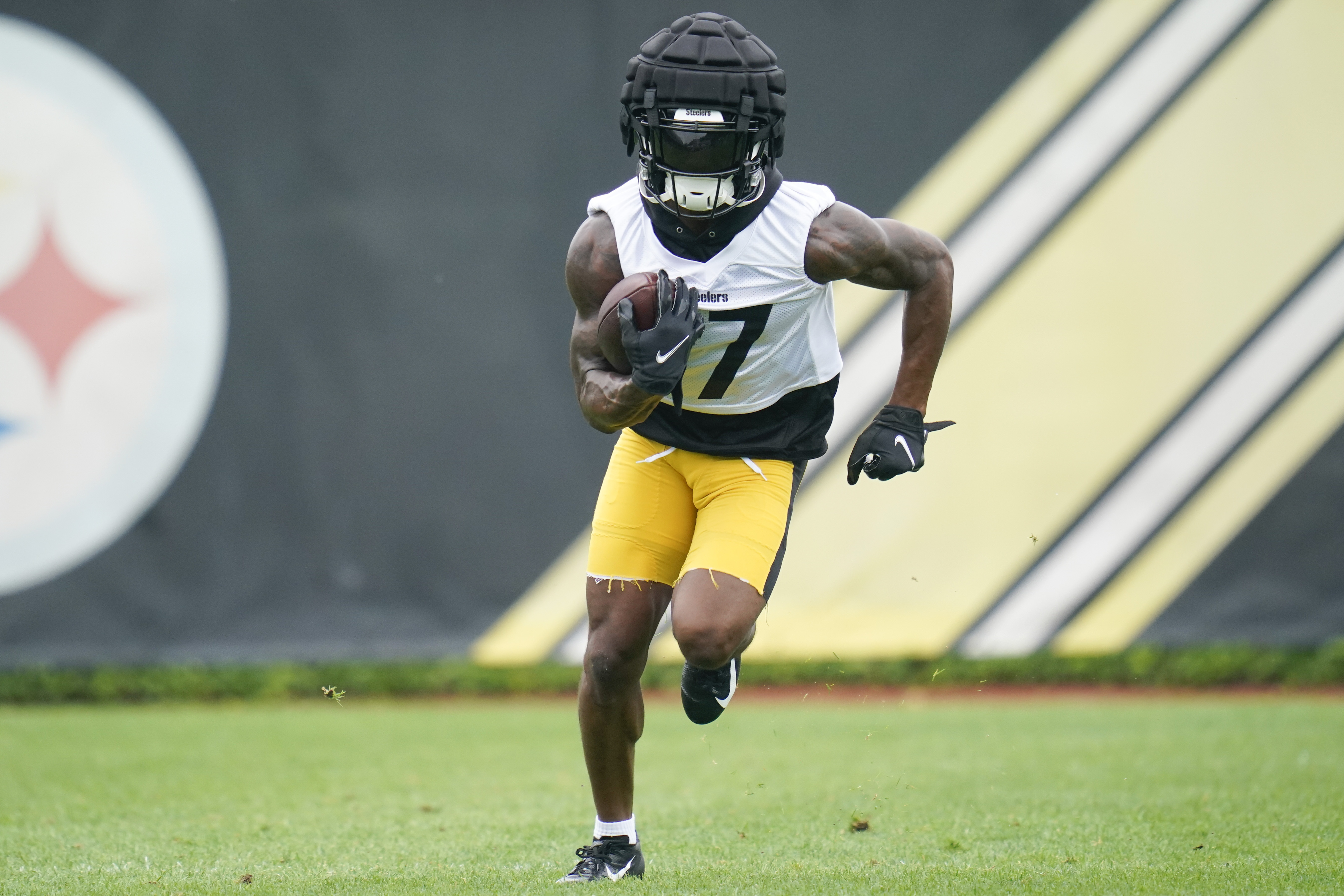 Steelers Release Hyper-Athletic Wide Receiver - Steelers Now