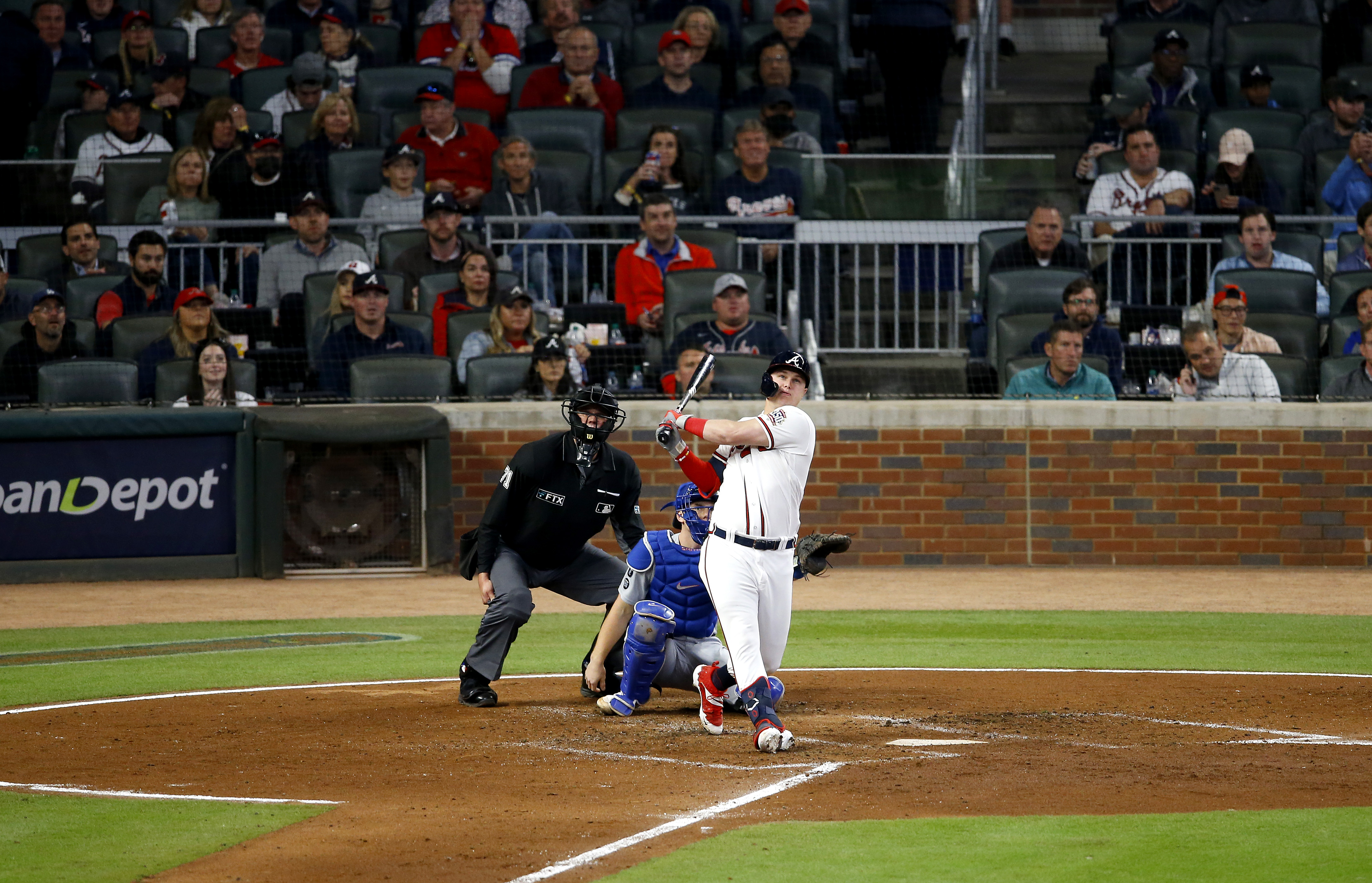 Eddie Rosario's big night, walk-off single leads to Braves win in Game 2 –  WSB-TV Channel 2 - Atlanta