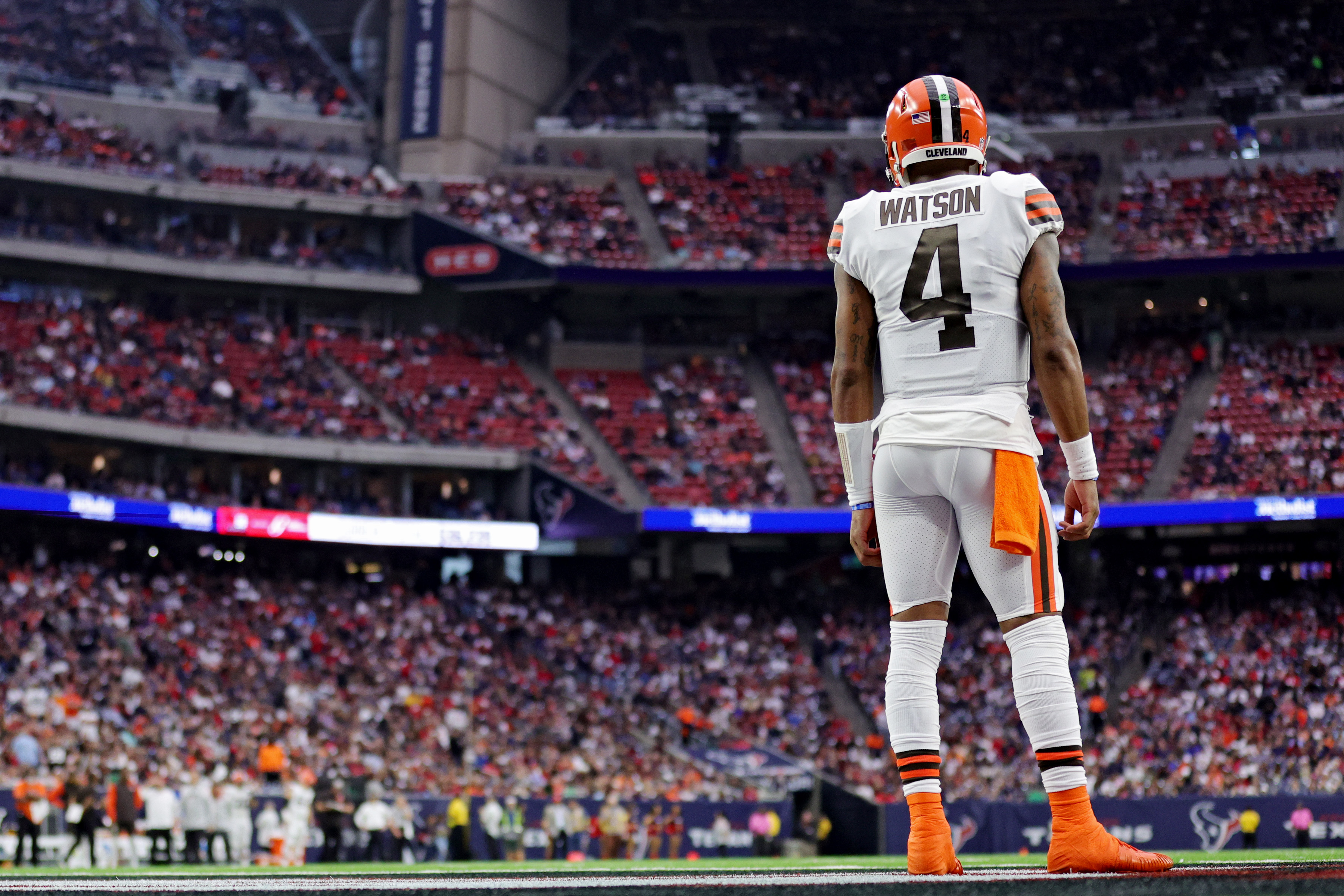 Texas, US, December 4, 2022. Cleveland Browns TONY FIELDS II (42) scores  after an interception during the game between the Cleveland Browns and the  Houston Texans in Houston, Texas at NRG Stadium