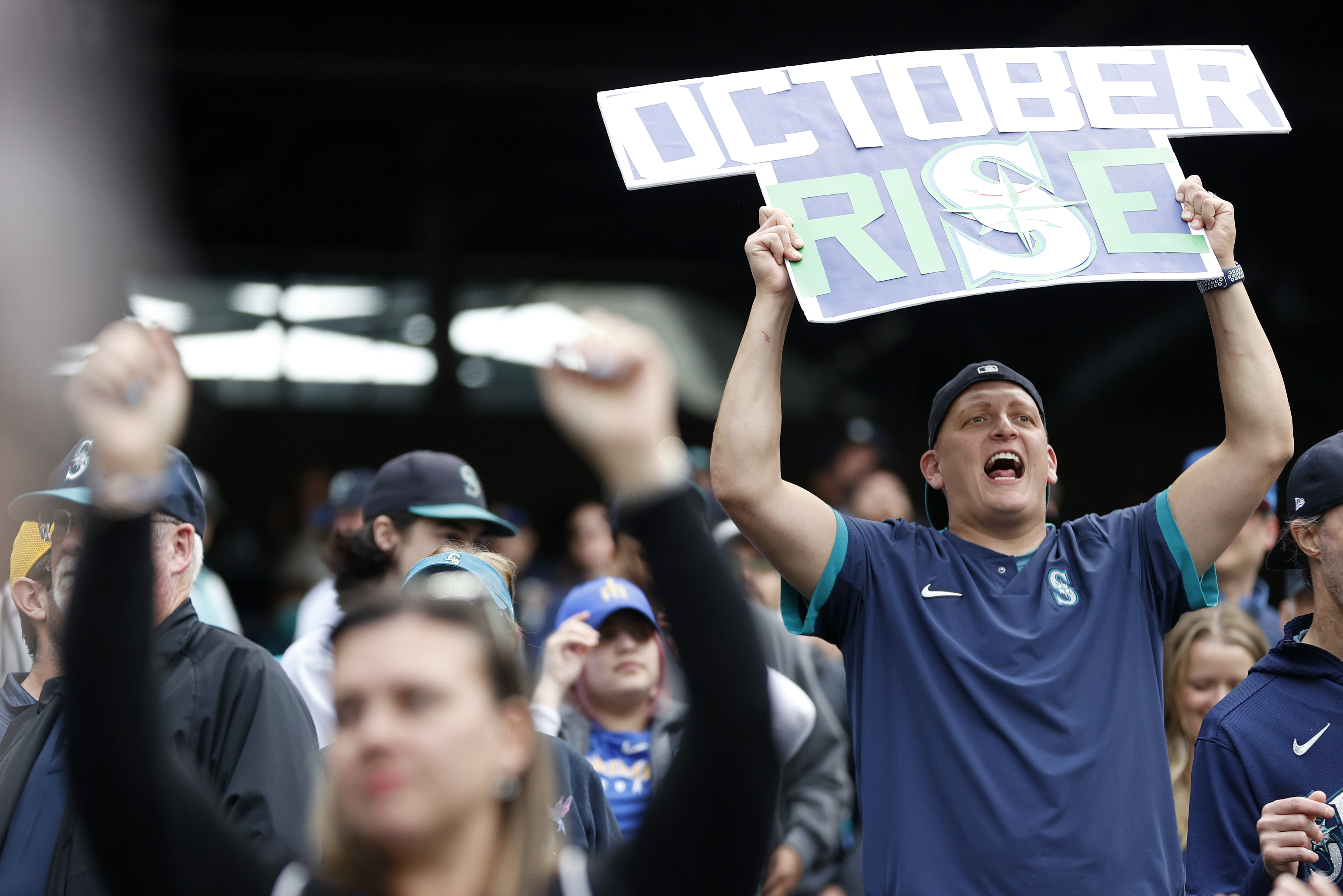 Seahawks game to be rescheduled if Mariners play Sunday