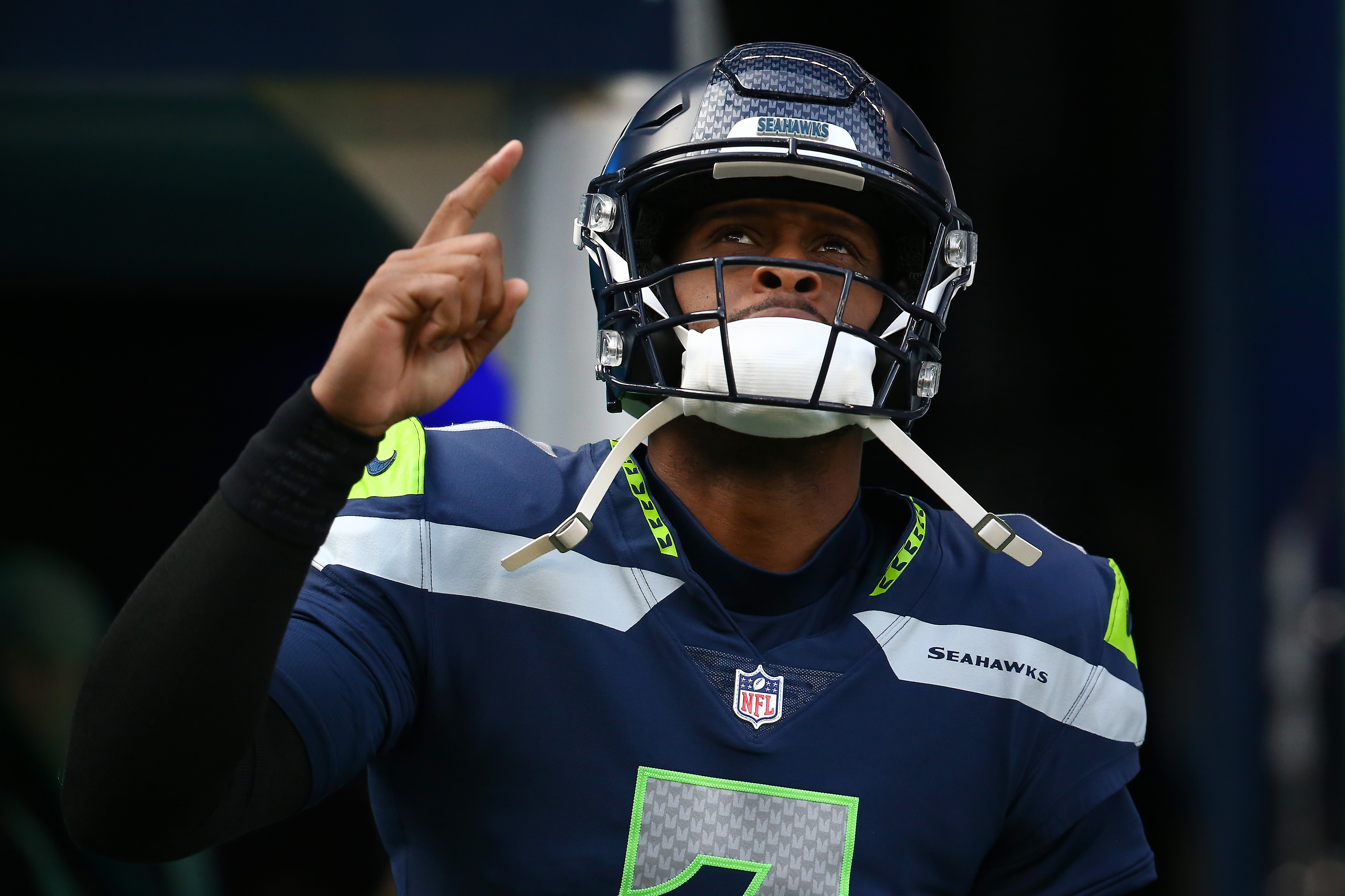 Seahawks unexpectedly reach Week 18 with chance at playoffs