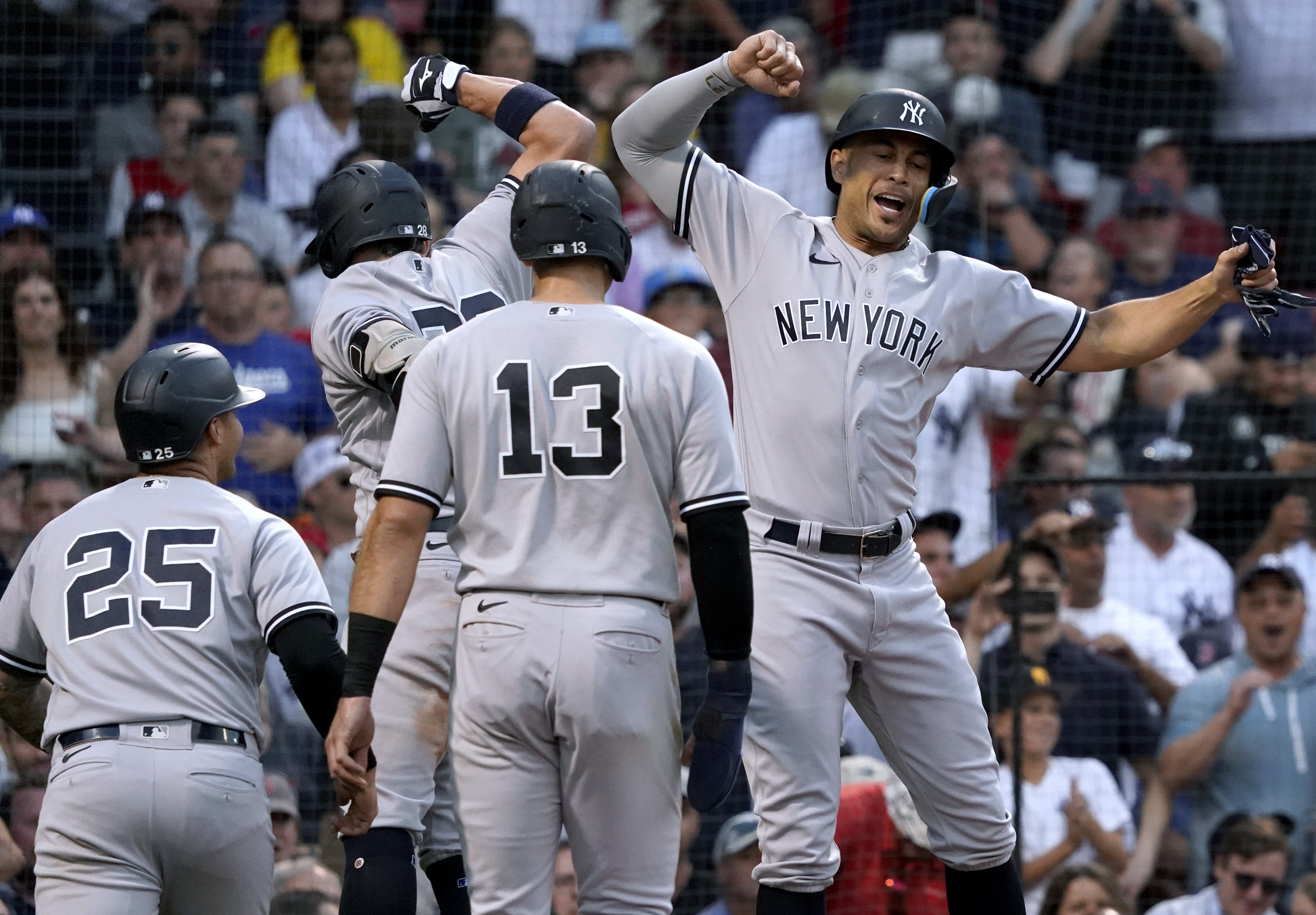 yankees number 25