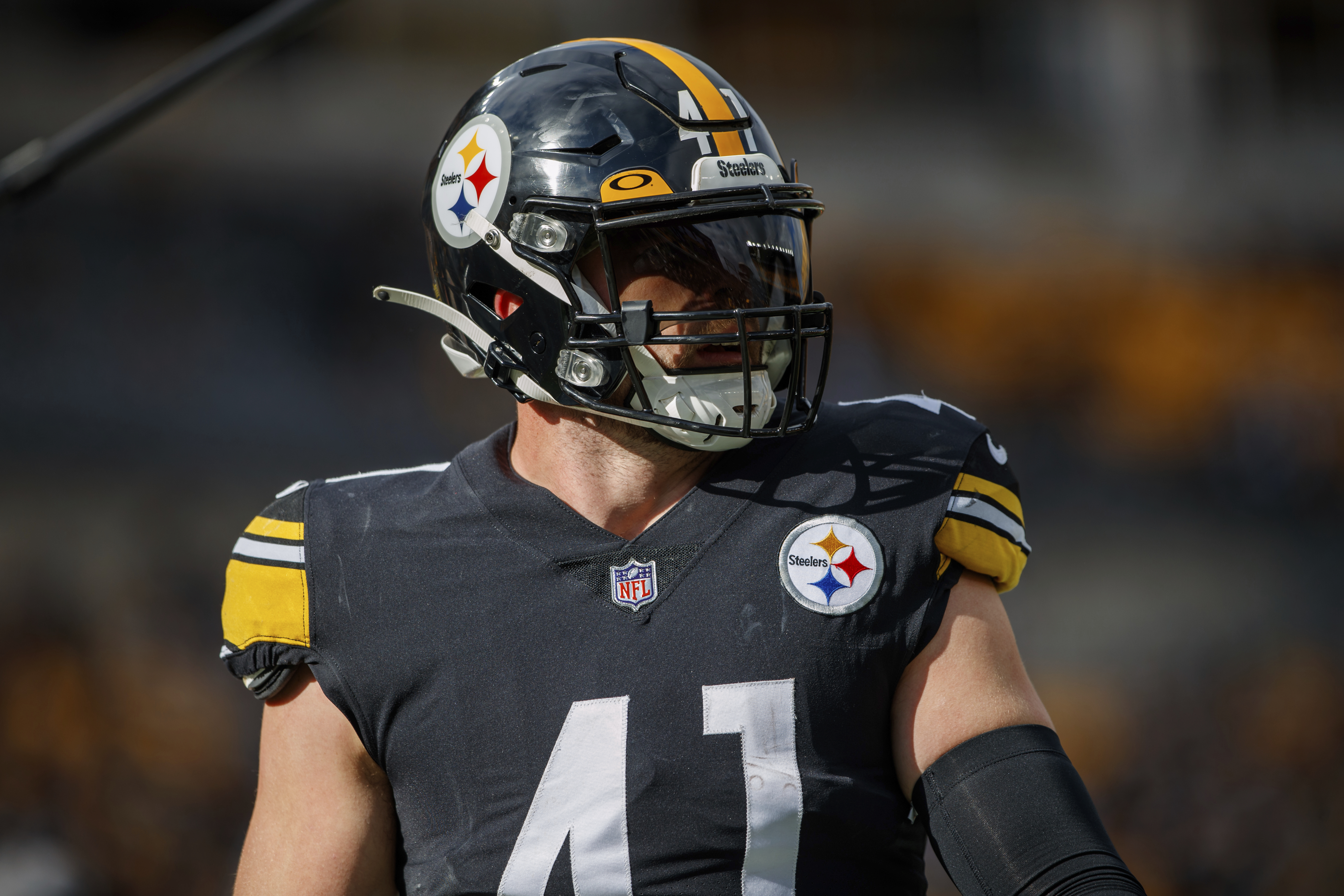 Who is the Steelers now starting ILB Robert Spillane? - Behind the