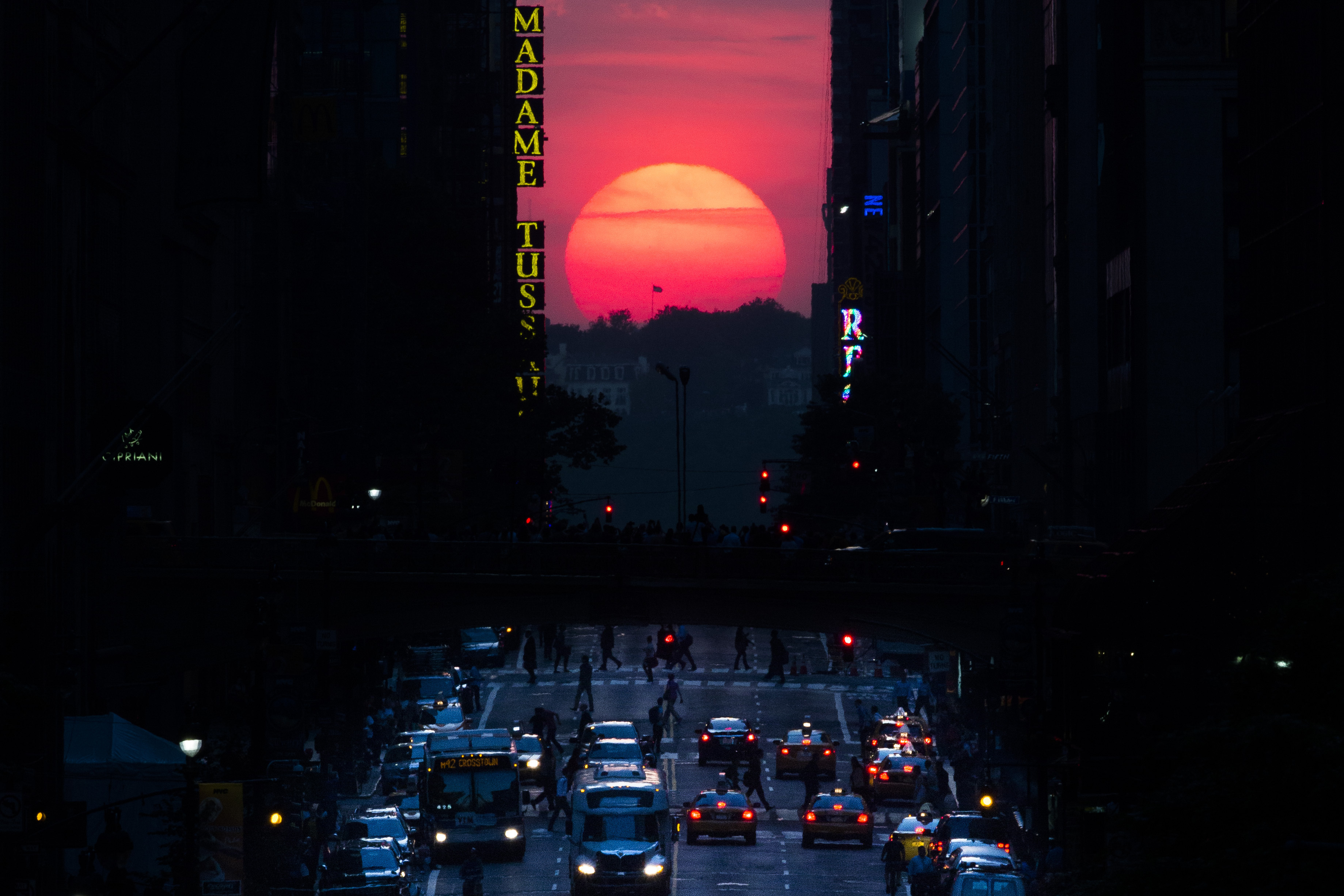 What is 'Manhattanhenge' and how can you see it? - ABC7 San Francisco