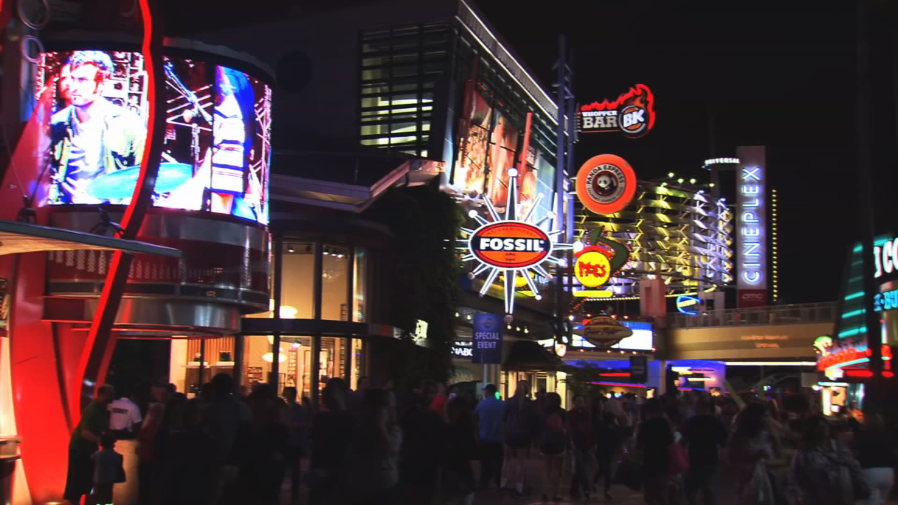 Universal implements new policy for minors at CityWalk