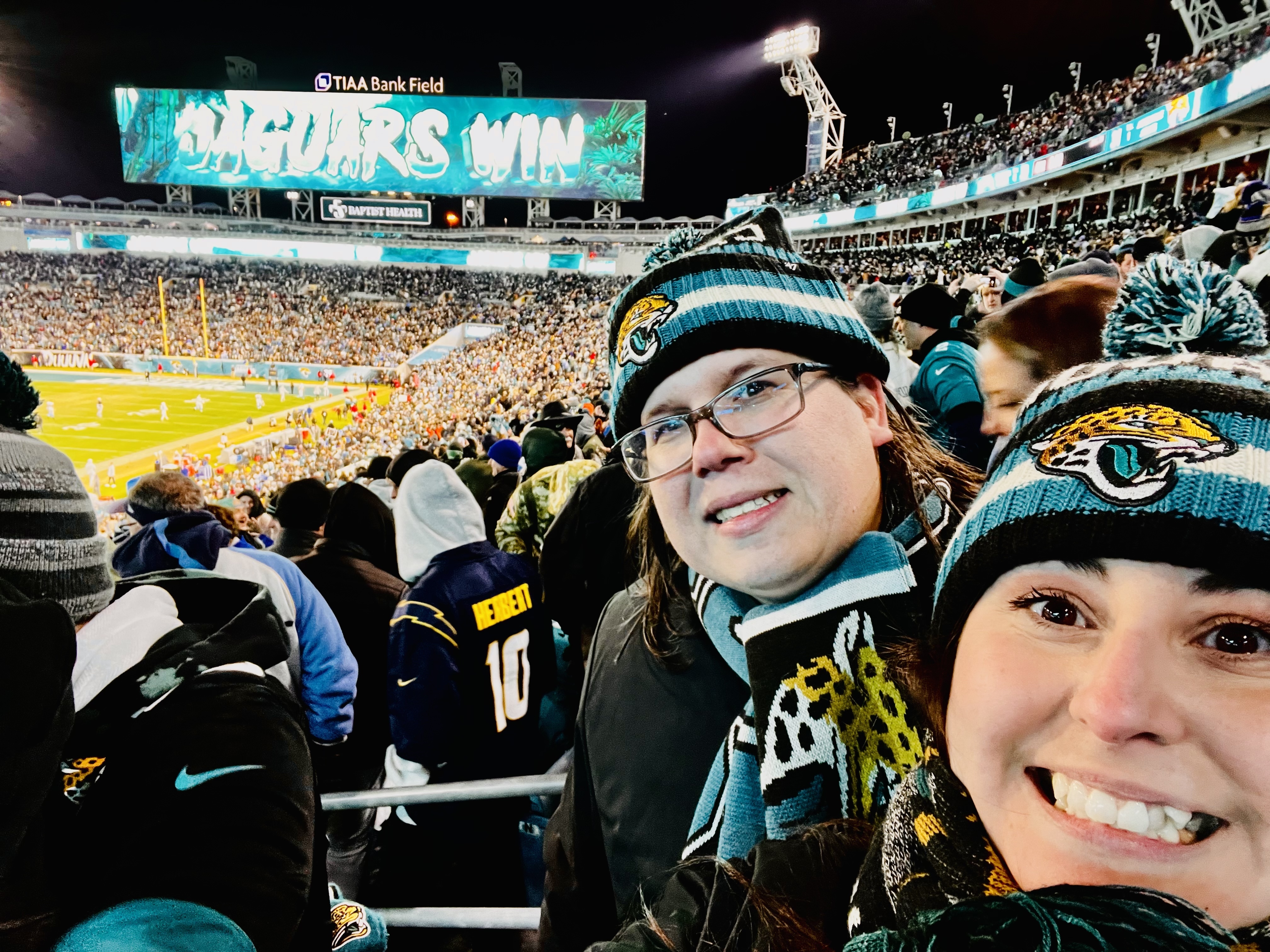 Los Angeles Chargers vs. Jacksonville Jaguars. Fans support on NFL Game.  Silhouette of supporters, big screen with two rivals in background Stock  Photo - Alamy