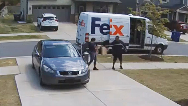 delivery truck looting caught on camera