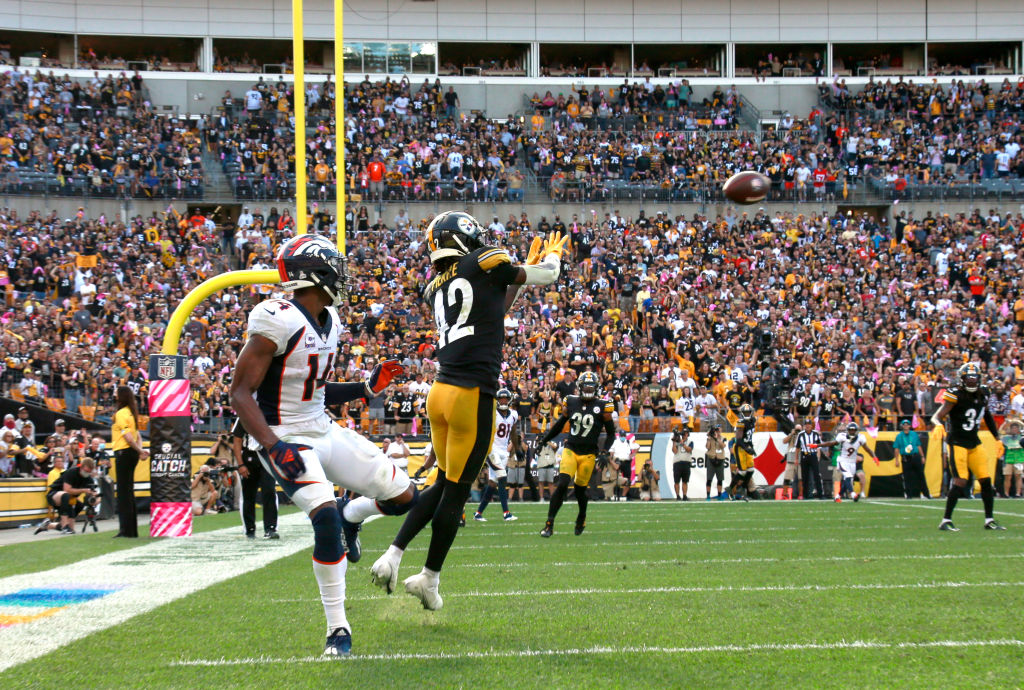 Boy gets to watch Steelers game wearing signed jersey after burglar steals  Christmas presents - CBS Pittsburgh