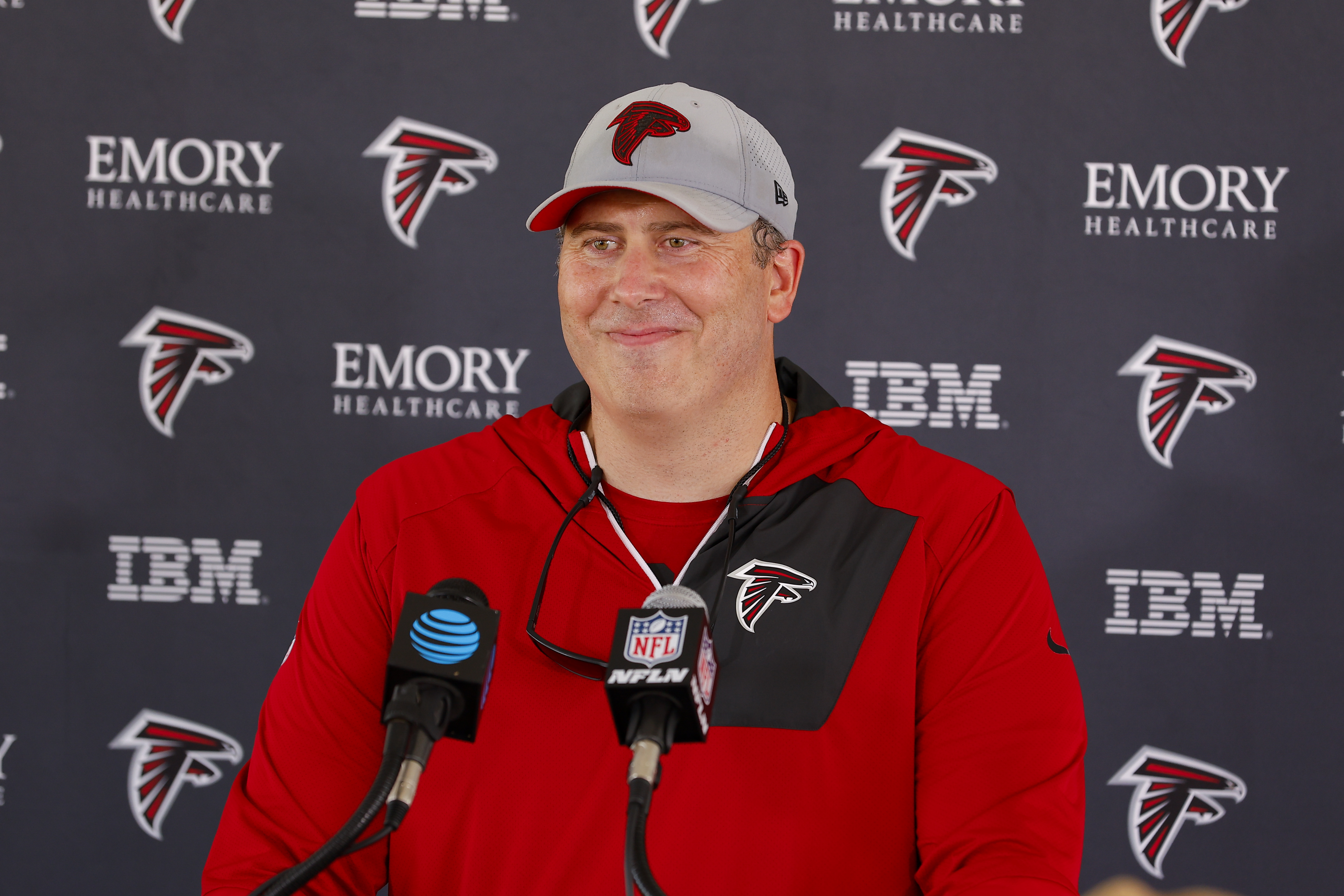 Falcons to wear fan-favorite red helmet for three games in 2023 – WSB-TV  Channel 2 - Atlanta