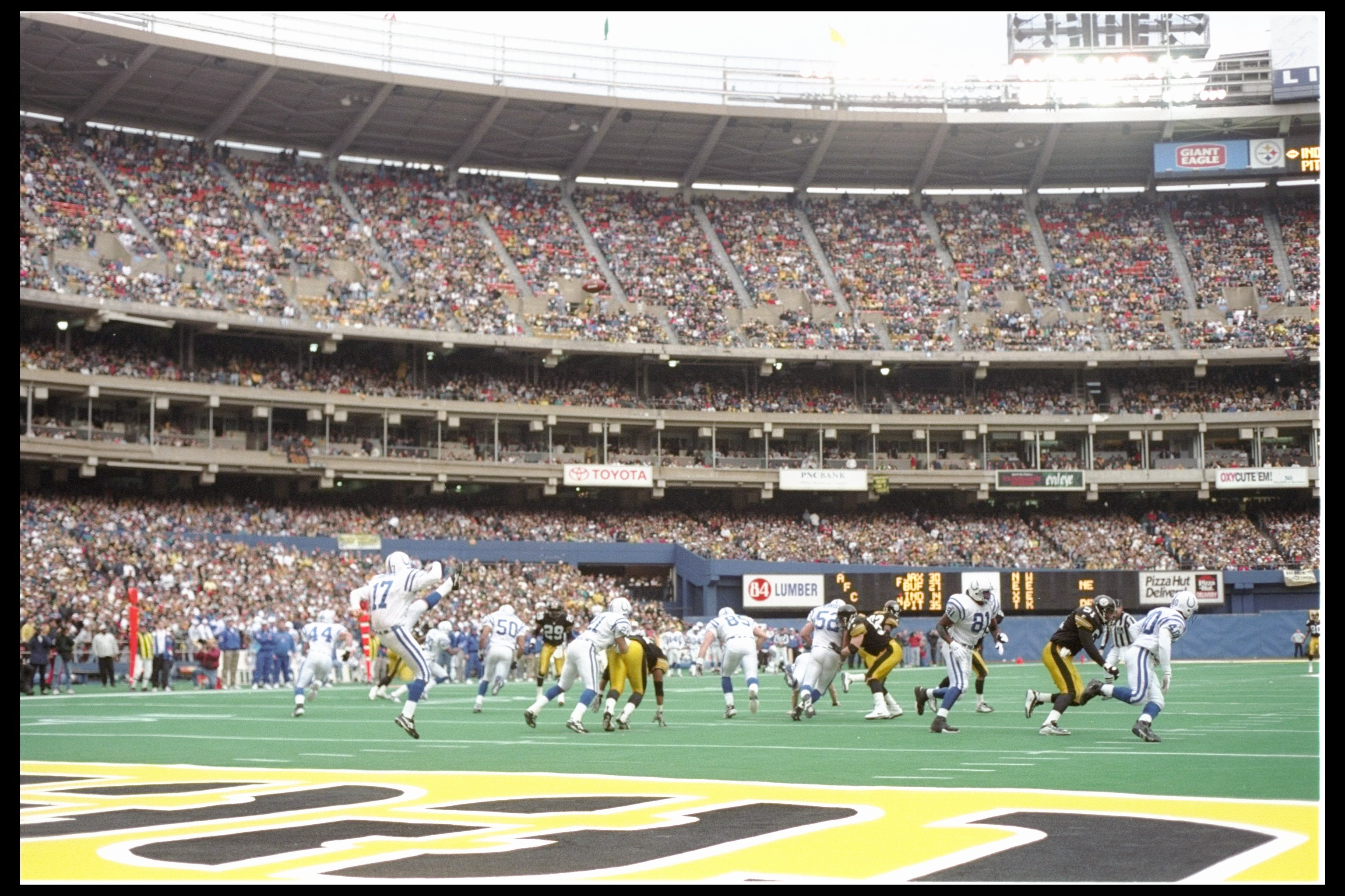 Three Rivers Stadium - History, Photos & More of the former NFL stadium of  the Pittsburgh Steelers