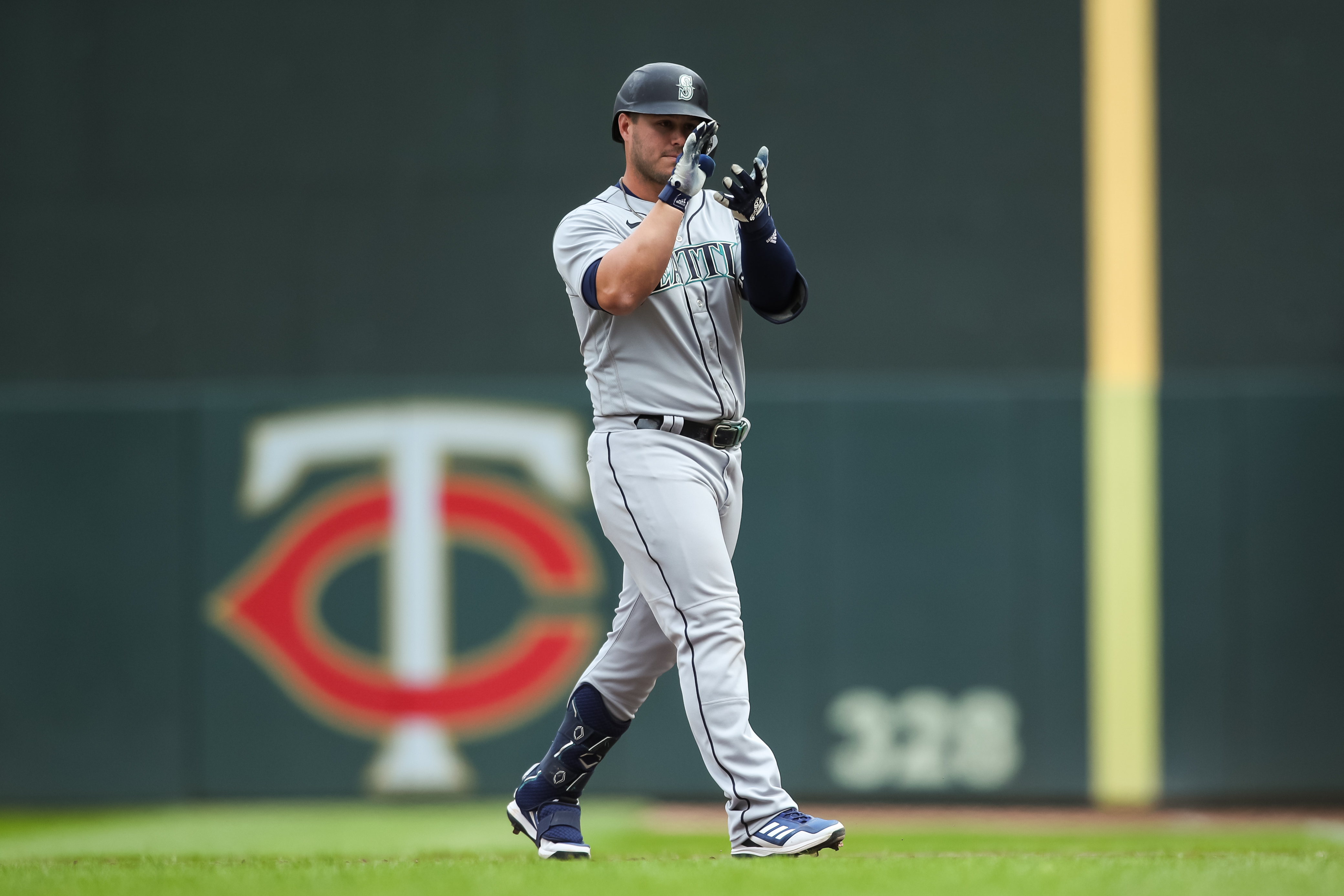 Mariners come back after Buxton homer, beat Twins 4-3