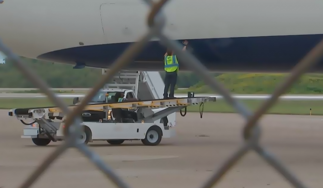 Everyone on the plane is safe': Pittsburgh Steelers charter plane diverted  to Kansas City following Las Vegas game