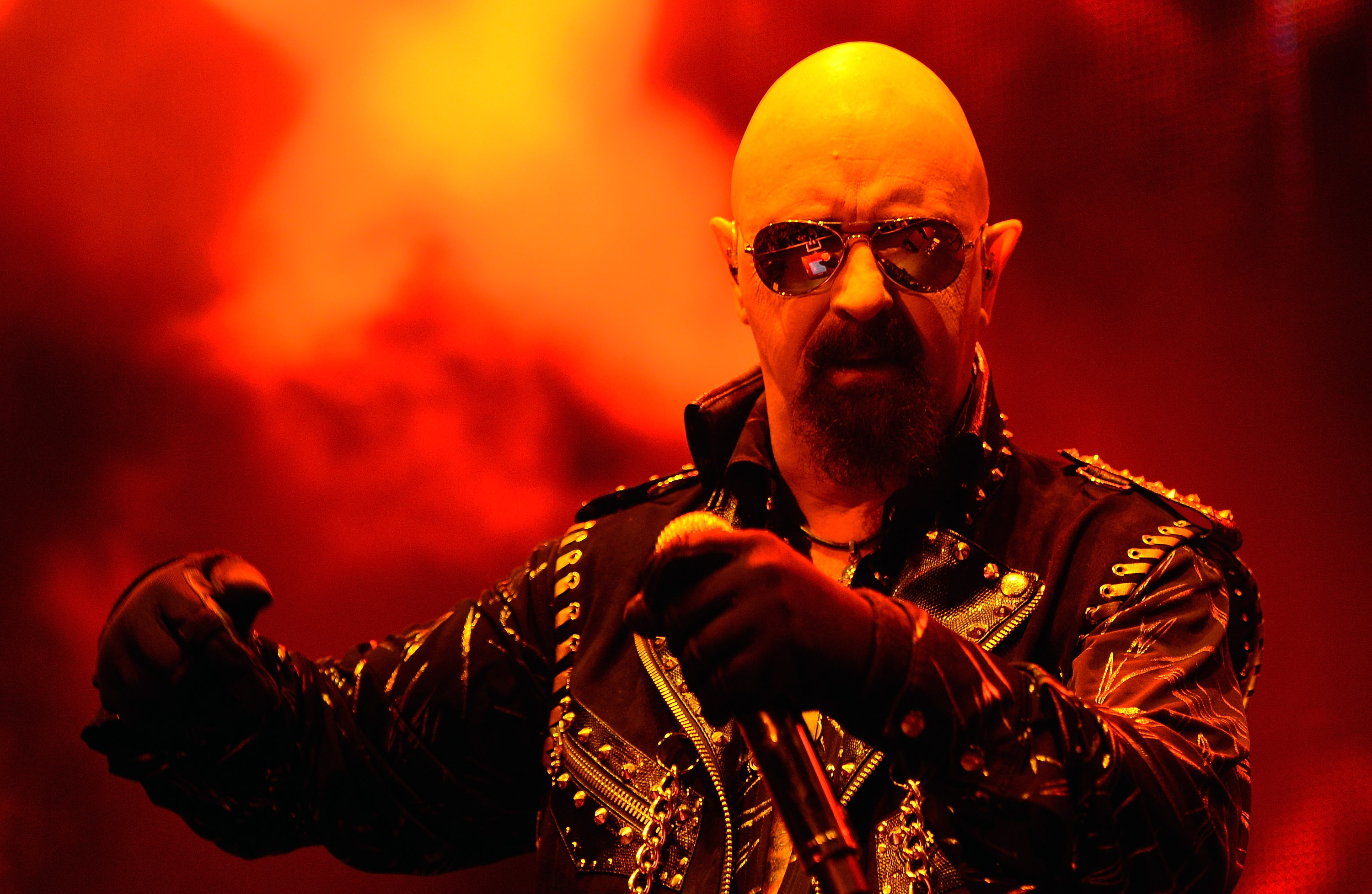 Hear Rob Halford Of Judas Priest Read From His Autobiography “confess” 102 3 Wbab