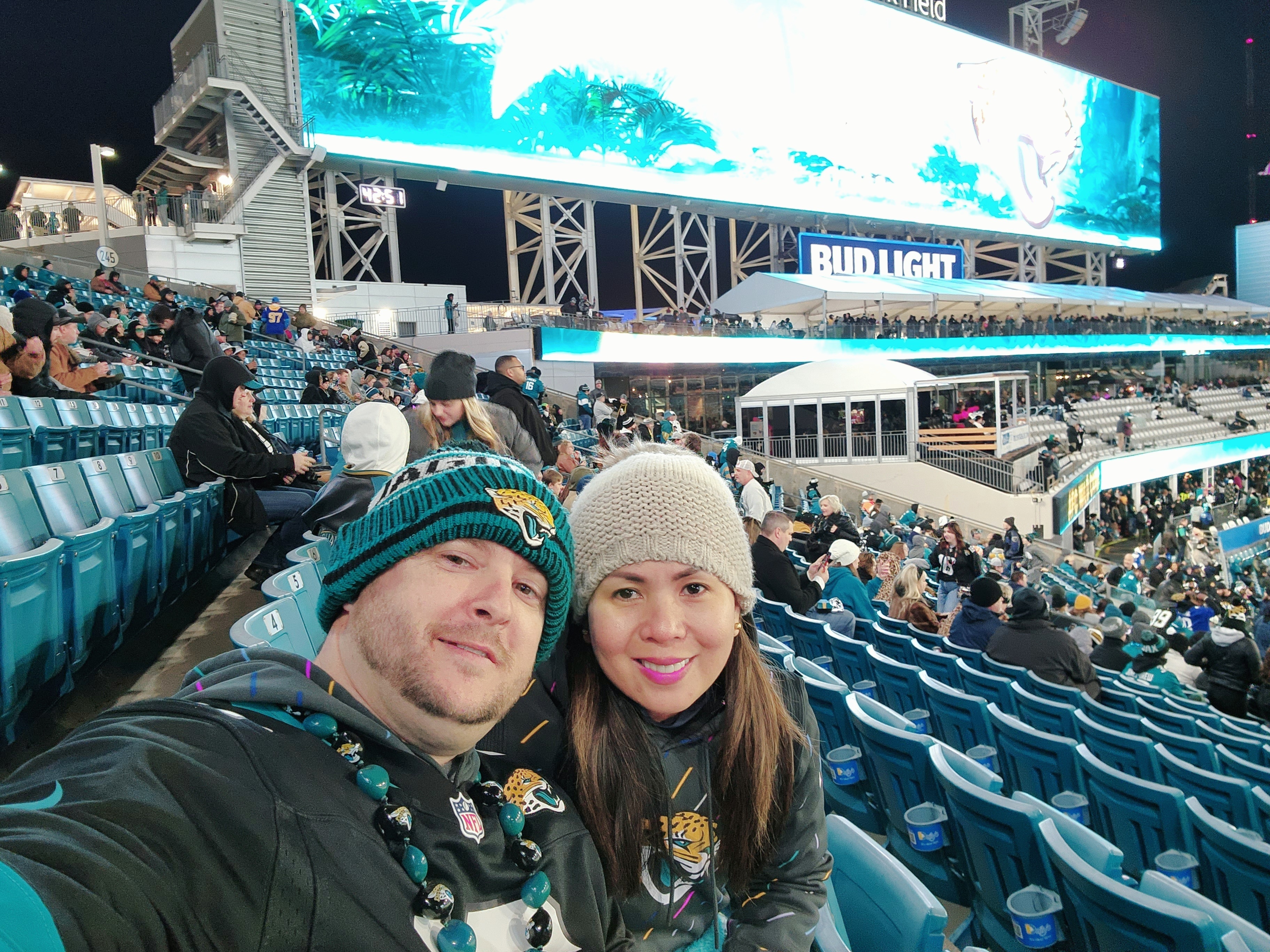 Photos: Jaguars fans showing their colors during Jags V. Chargers game –  Action News Jax