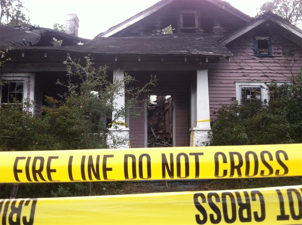 Waycross firefighter killed in suspicious house fire 104.5 WOKV