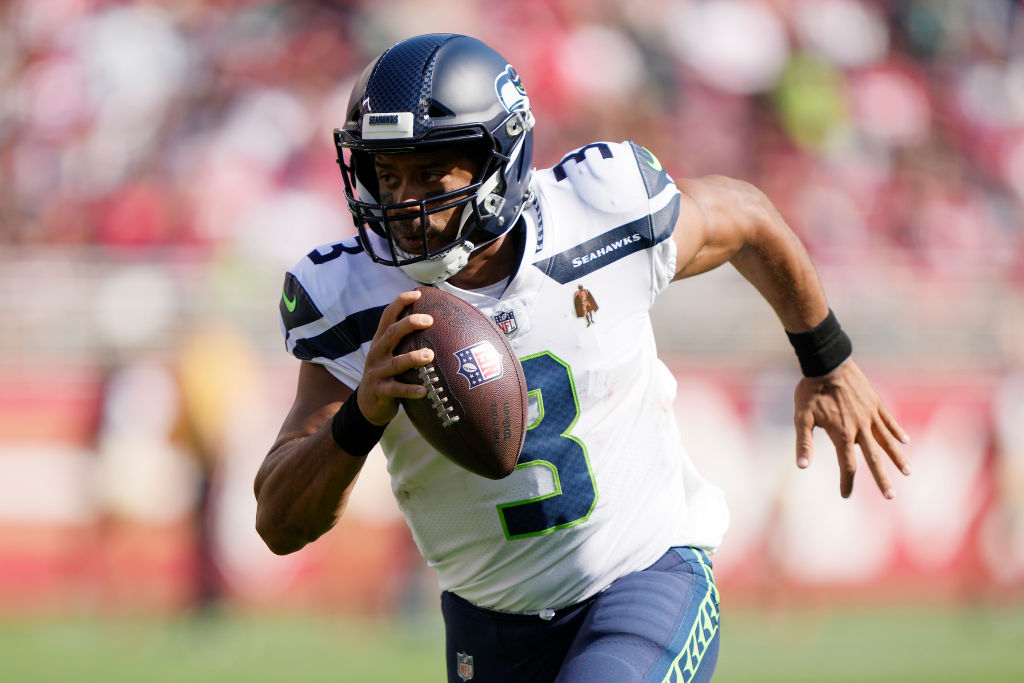 KIRO 7 News - The Seattle Seahawks play the Tampa Bay Buccaneers