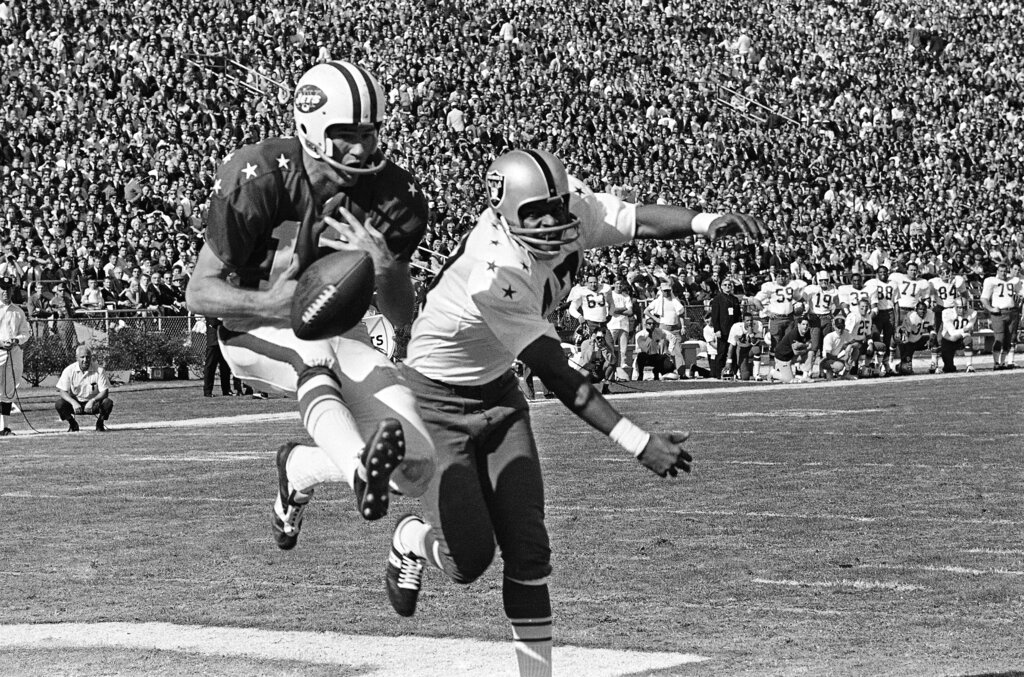 Don Maynard New York Giants 1958, New York Titans 1960-62, New York Jets  1963-72 and St. Louis Cardinals 1973. HOF Class '87…