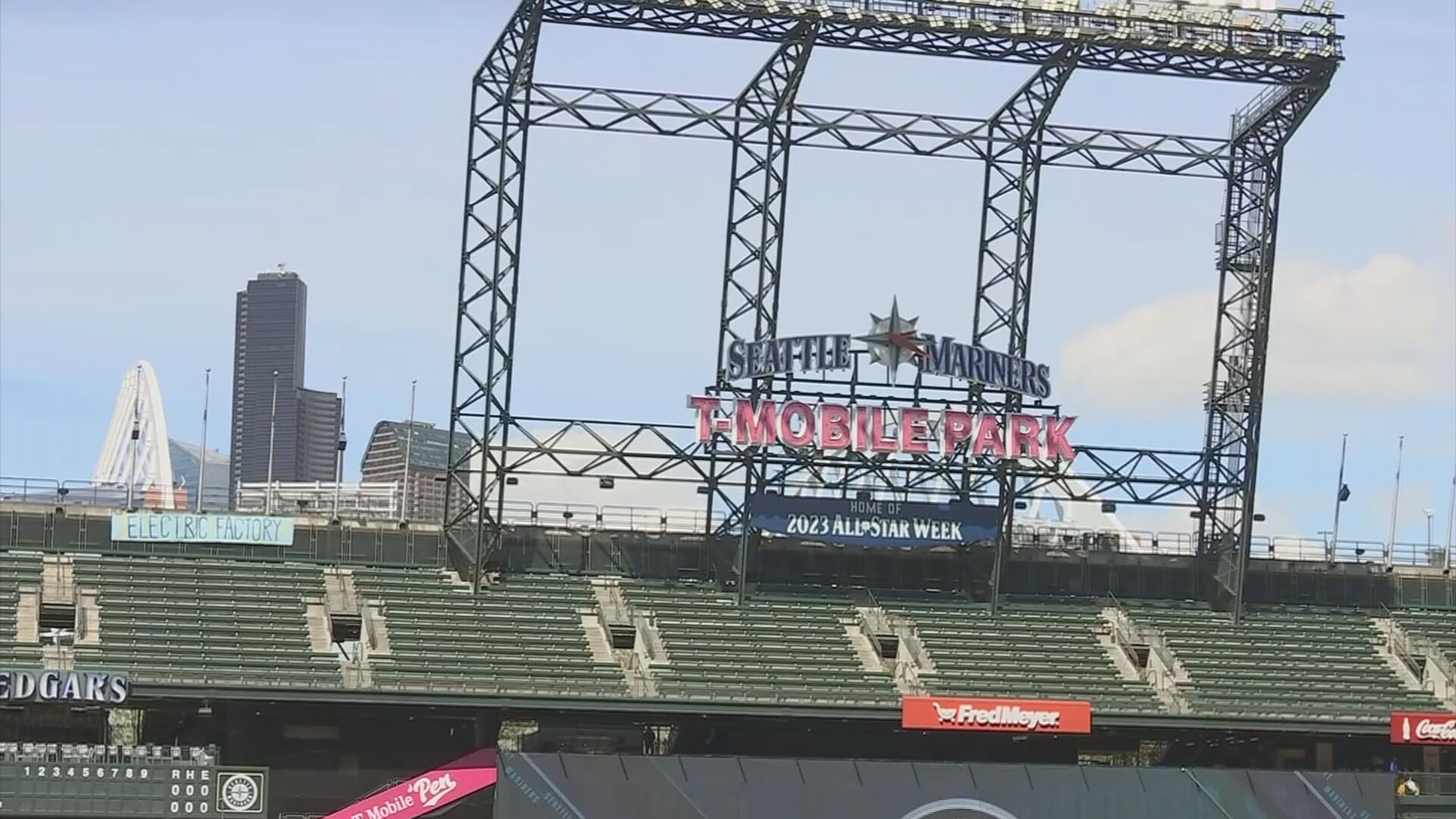 Volunteer at a Seahawks Game - Seattle, WA