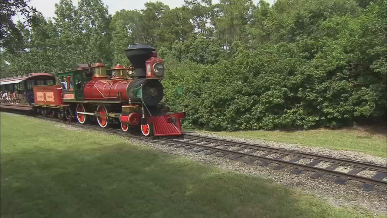 Walt Disney World Railroad reopens to guests after a 4 year closure