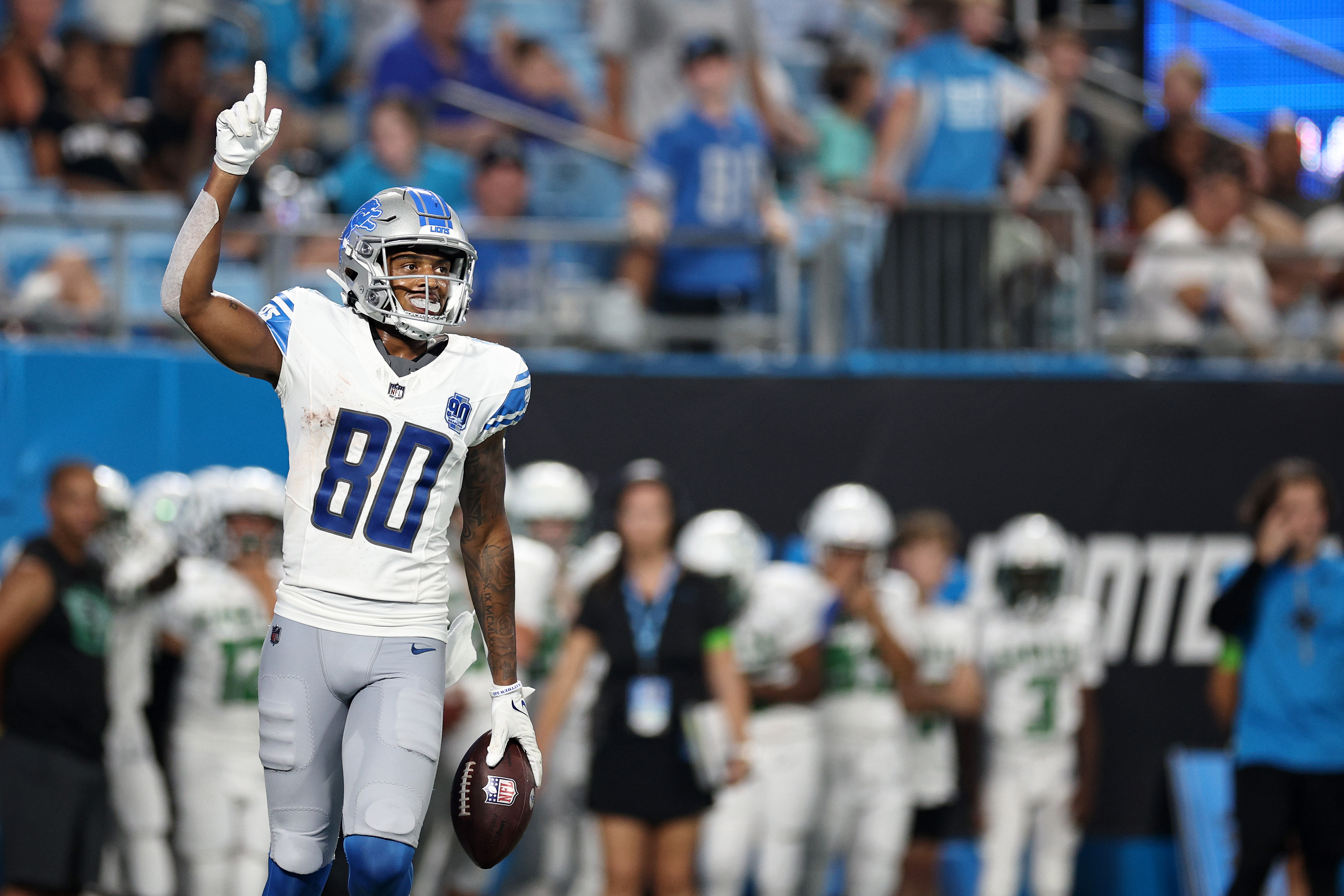 No. 1 pick Bryce Young looks sharp, throws first TD pass in final