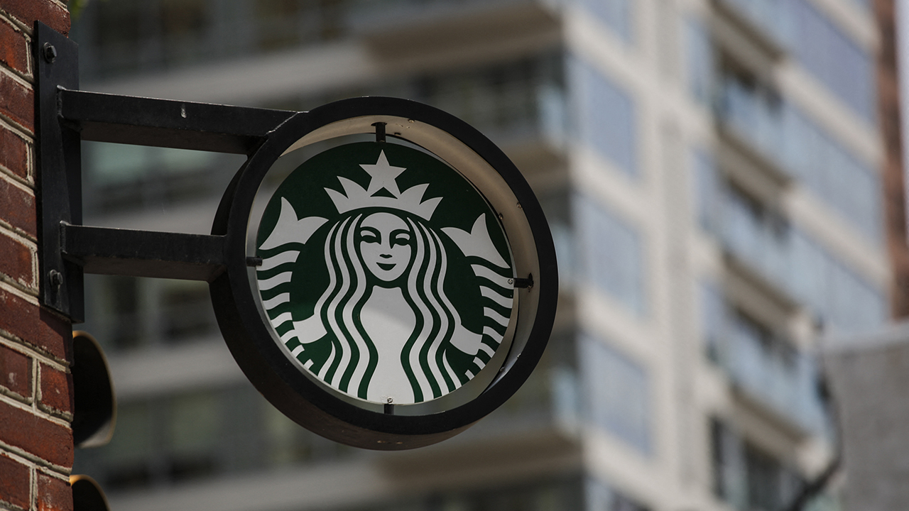 Starbucks closes Hawaii stores for racial-bias training