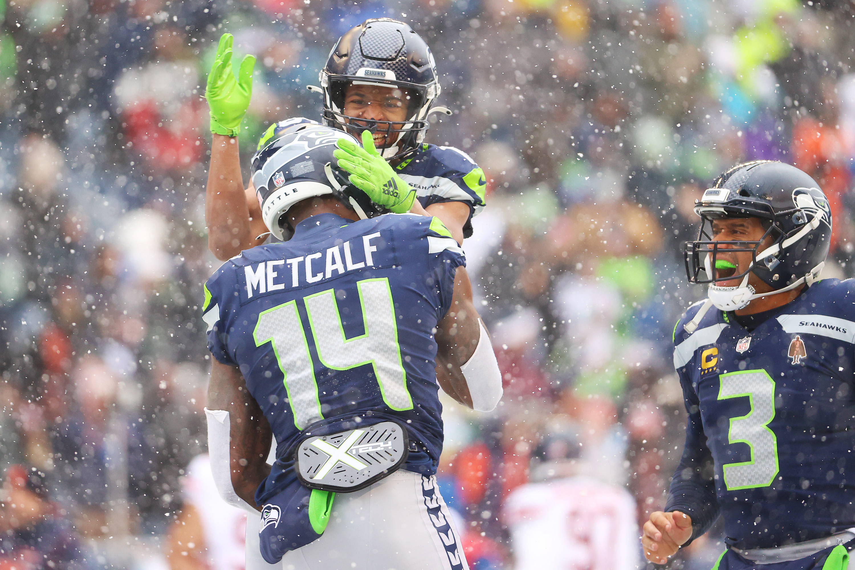 Chicago Bears players gather on the field before an NFL football game  against the Seattle Seahawks in Chicago, Sunday, Dec. 18, 2011. (AP  Photo/Kiichiro Sato Stock Photo - Alamy