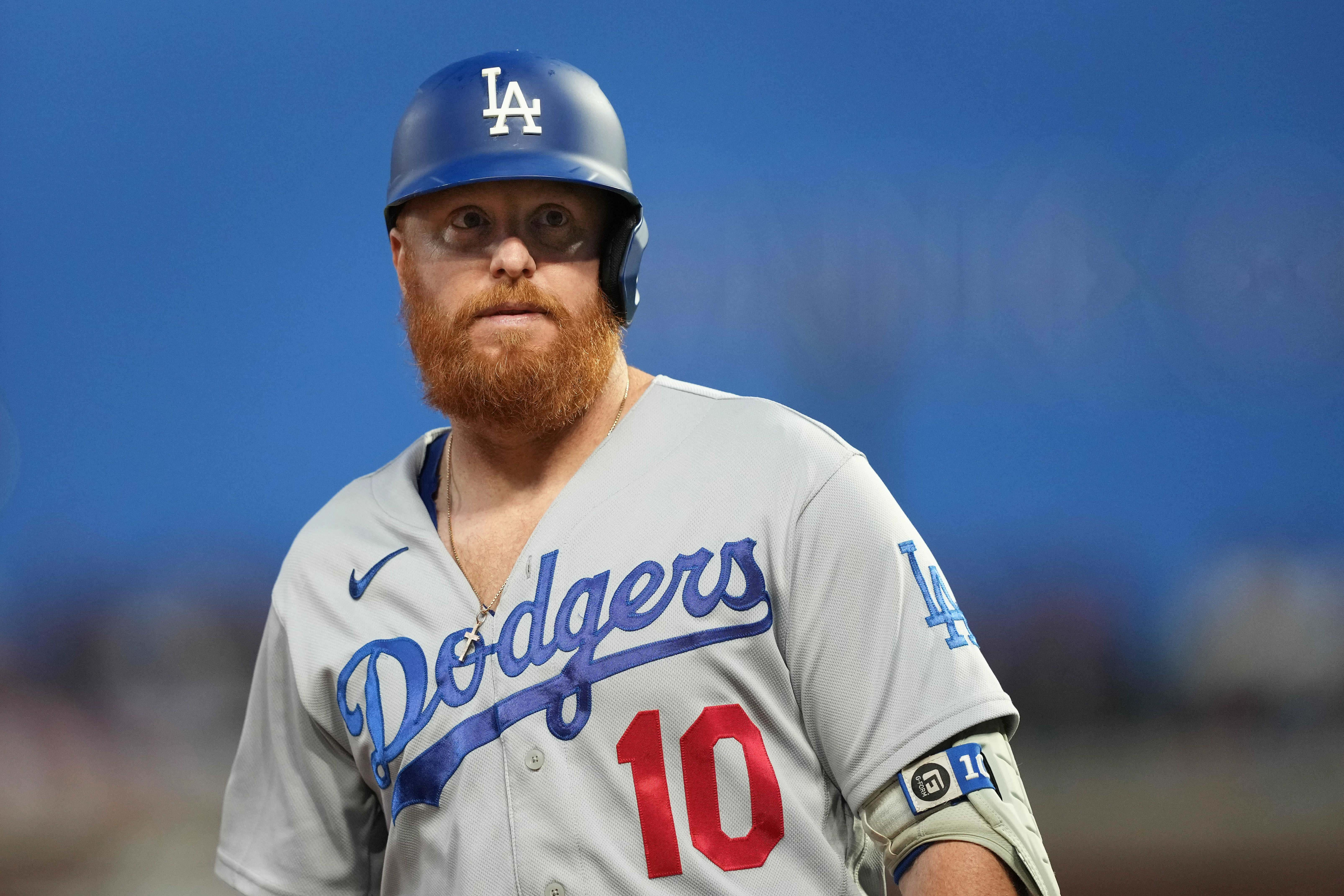 Dodgers' Justin Turner wins 2022 MLB Roberto Clemente Award, will be  honored at World Series Game 3 