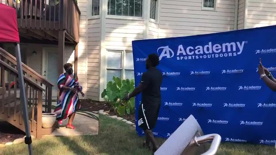 Falcons' Grady Jarrett surprises former teacher with home tailgate