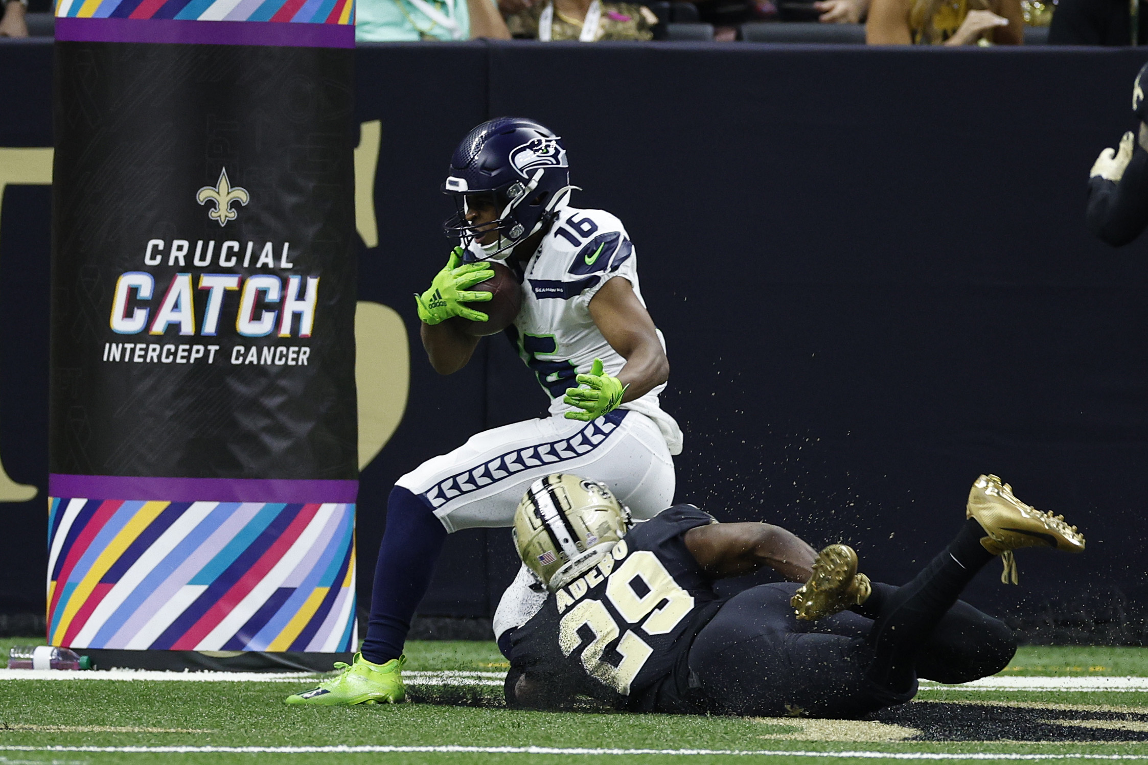 PHOTOS: Seahawks vs. Saints on Oct. 9, 2022 – KIRO 7 News Seattle