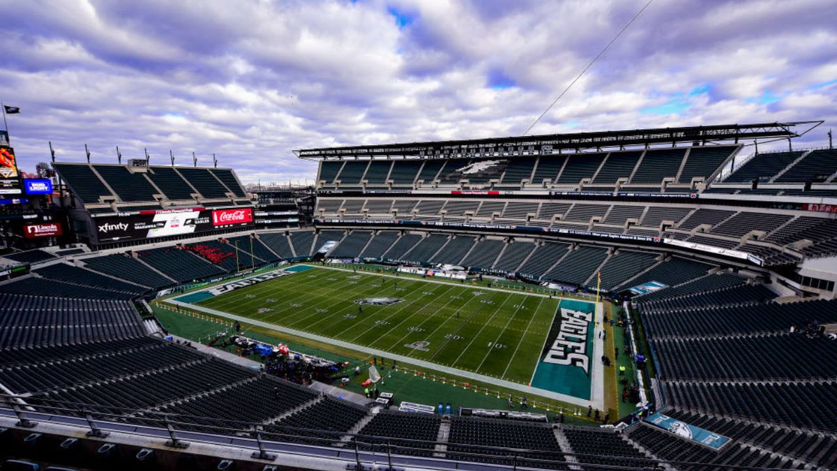 Eagles to begin welcoming fans back to stadium for Sunday's game