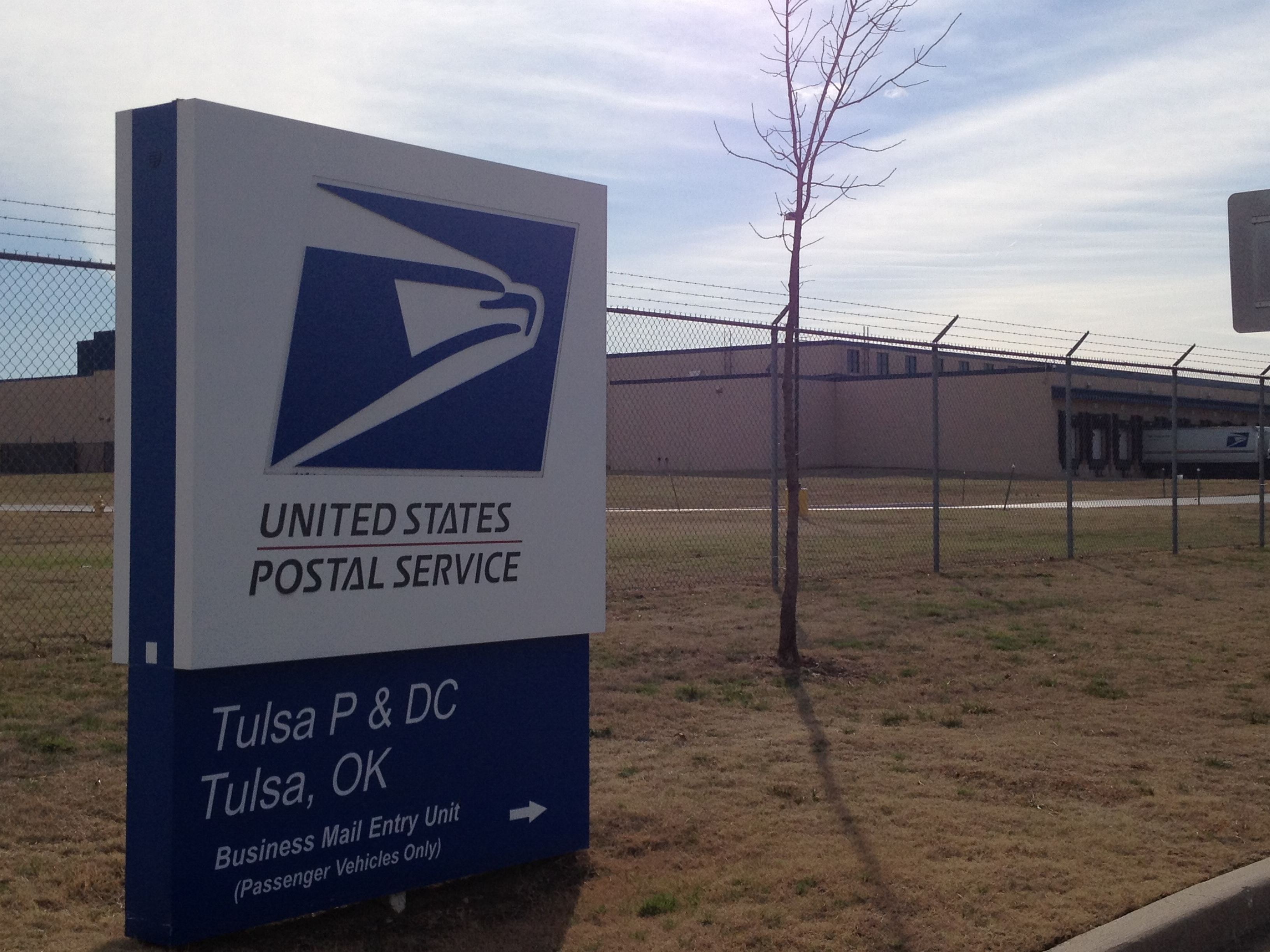 Postal workers say USPS will shut down Tulsa mail sorting facility ...