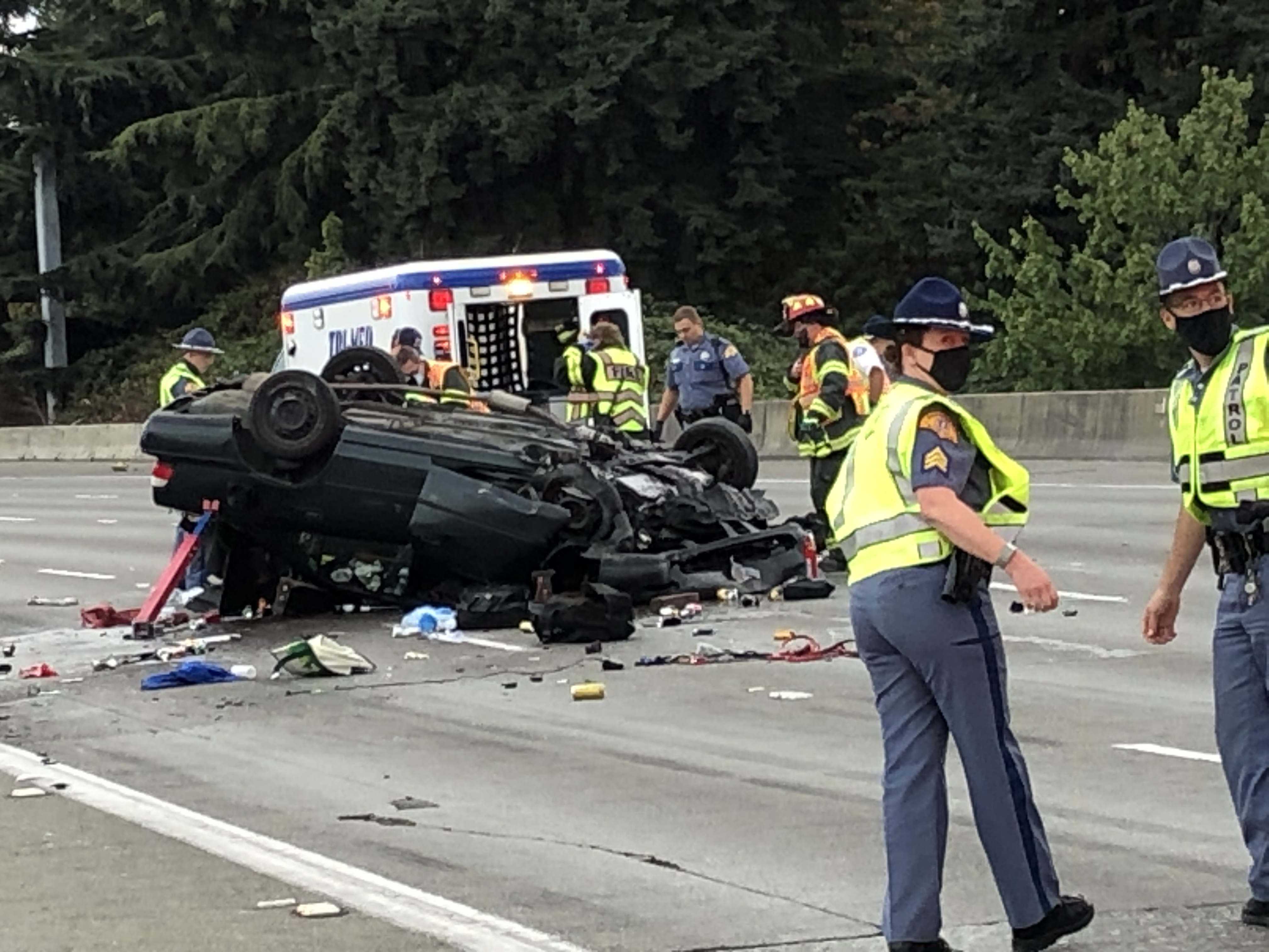 All Lanes Of Southbound I 5 In Tukwila Back Open After Rollover Crash Kiro 7 News Seattle