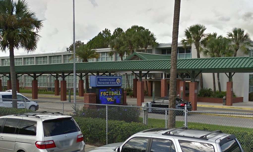 Stanton College Prep doing 'controlled dismissal' due to earlier 'sounds of  gunfire in the area' – Action News Jax