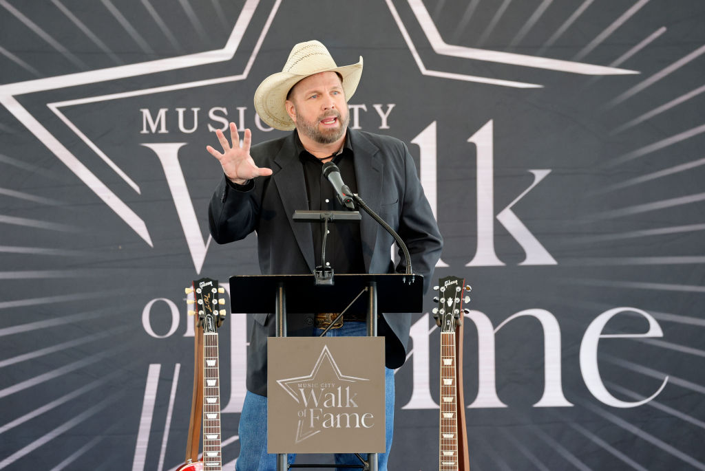 Garth Brooks Turns Off Comments On 'Time Traveler' Announcement After