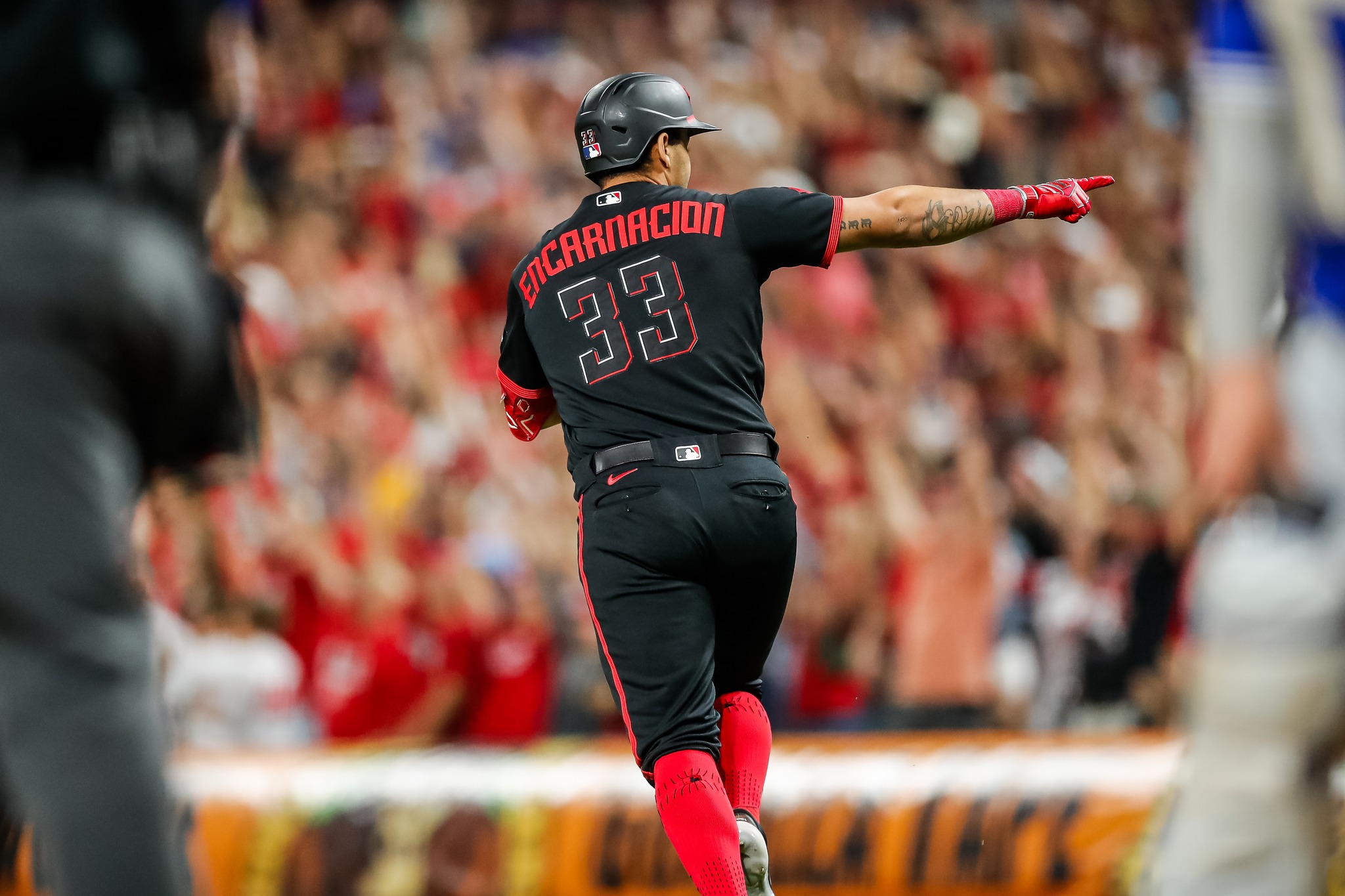 Encarnacion-Strand homers in 9th as Cincinnati Reds beat Toronto