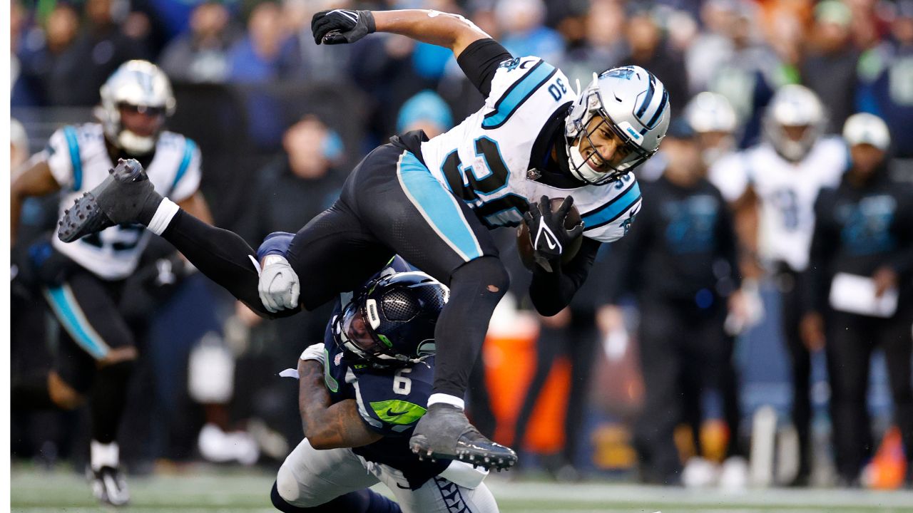 Kenneth Walker III sparks Seahawks in 37-27 win over the Panthers